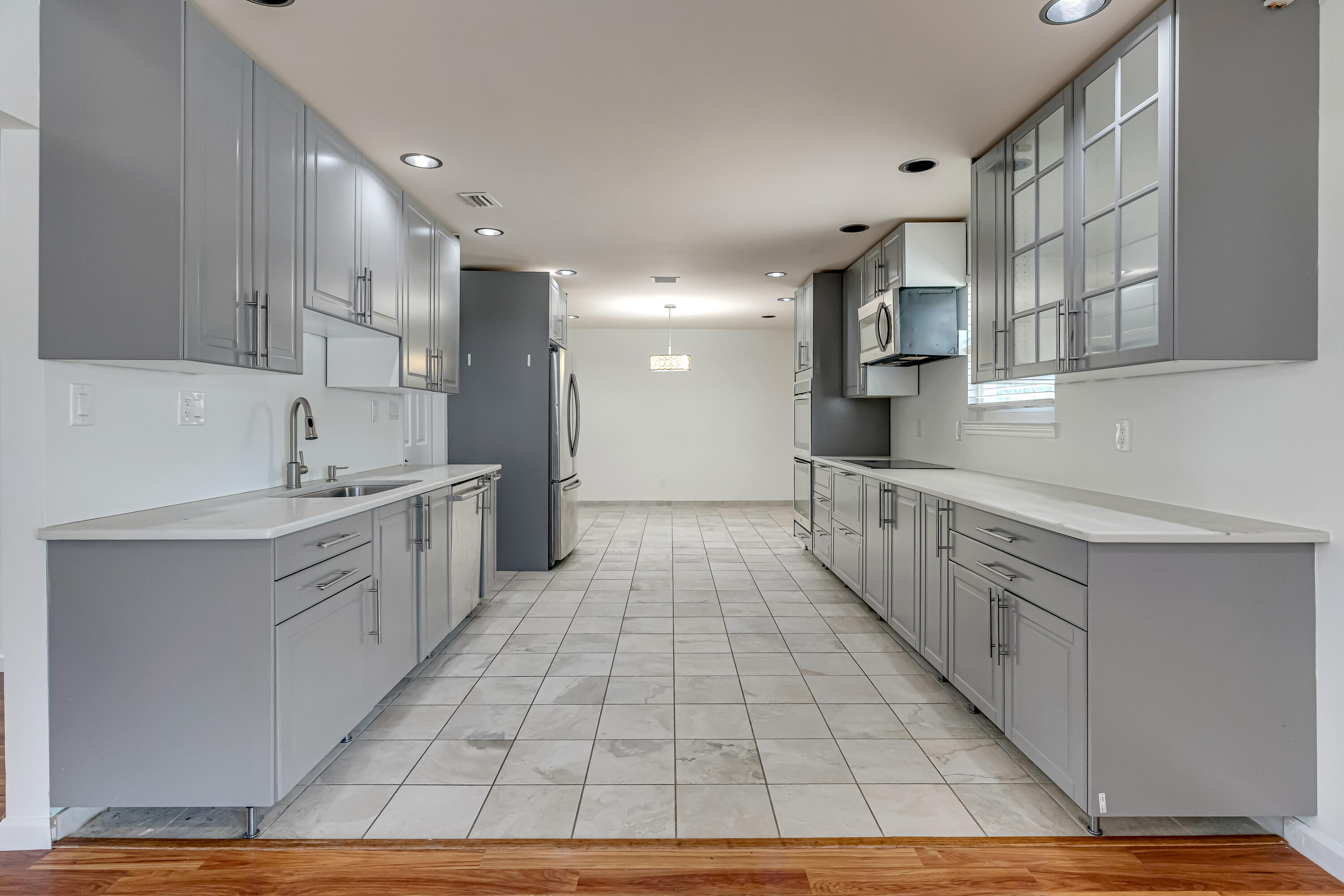 property viewer photo 8