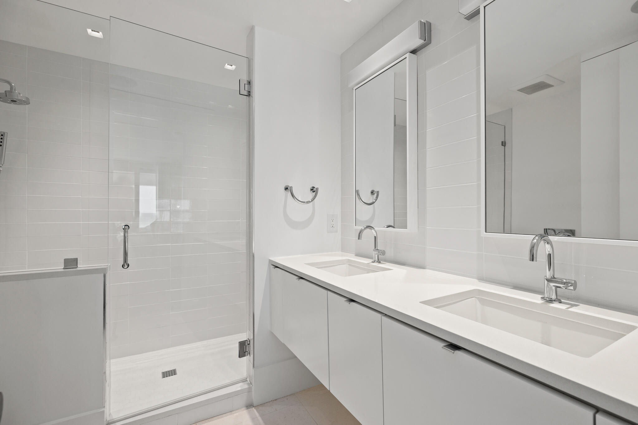 main property photo 78