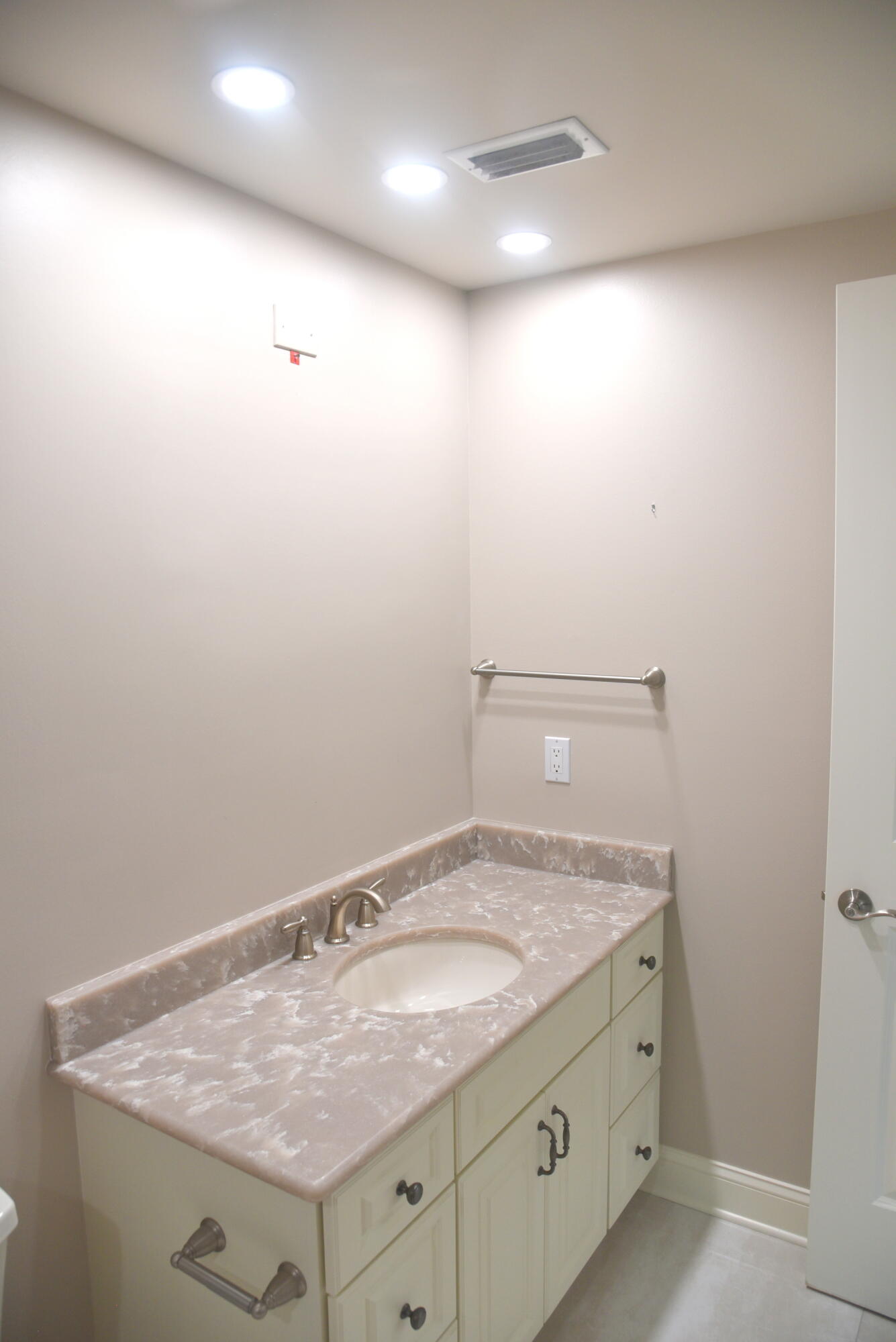 main property photo 91
