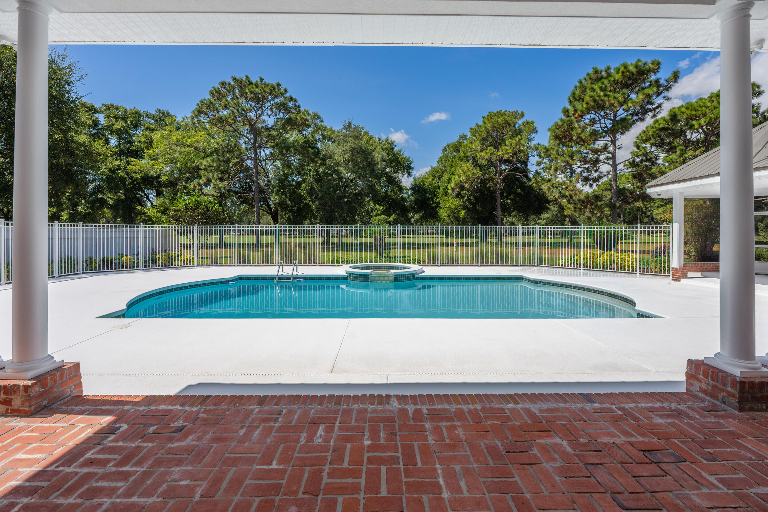 main property photo 78