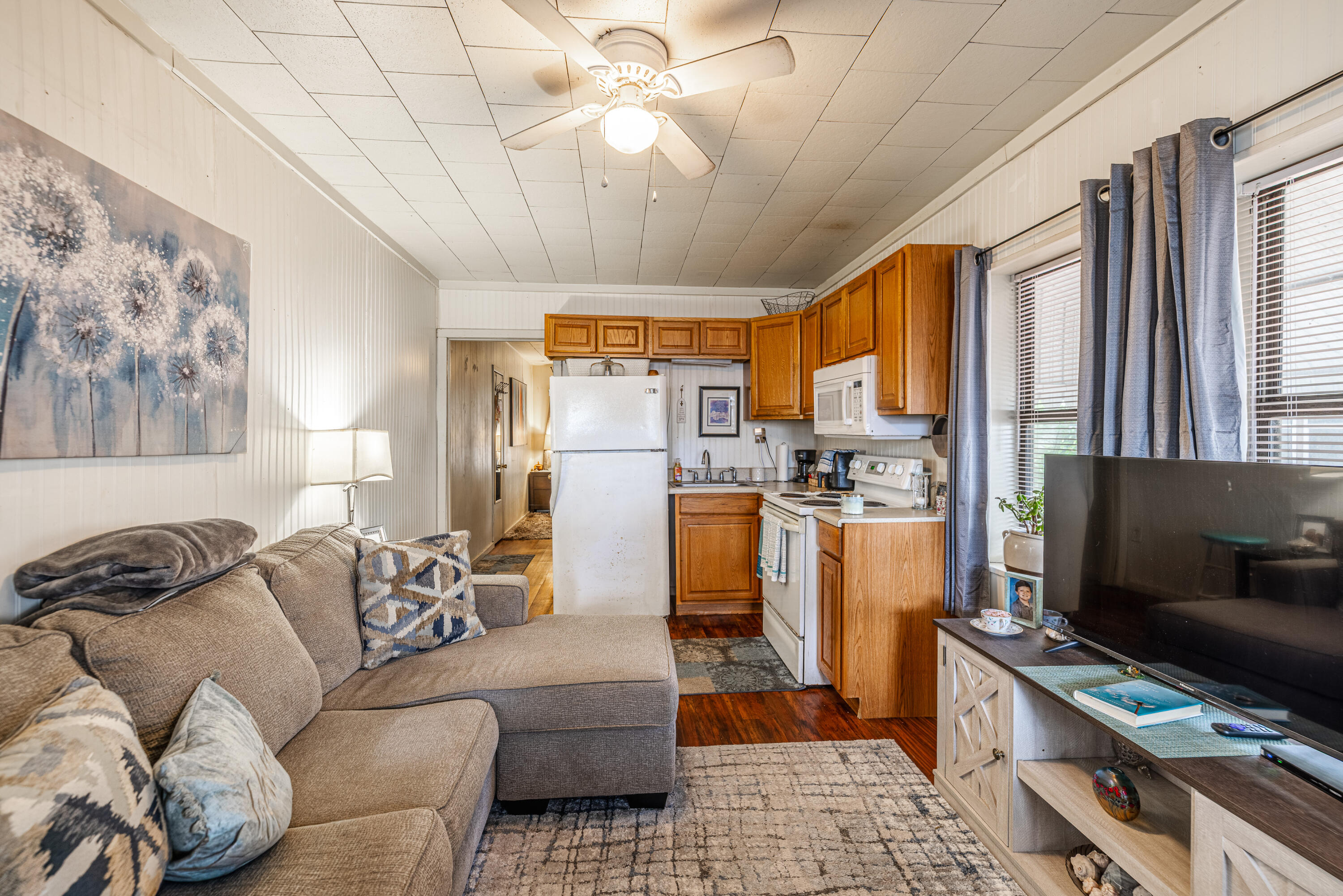 main property photo 38