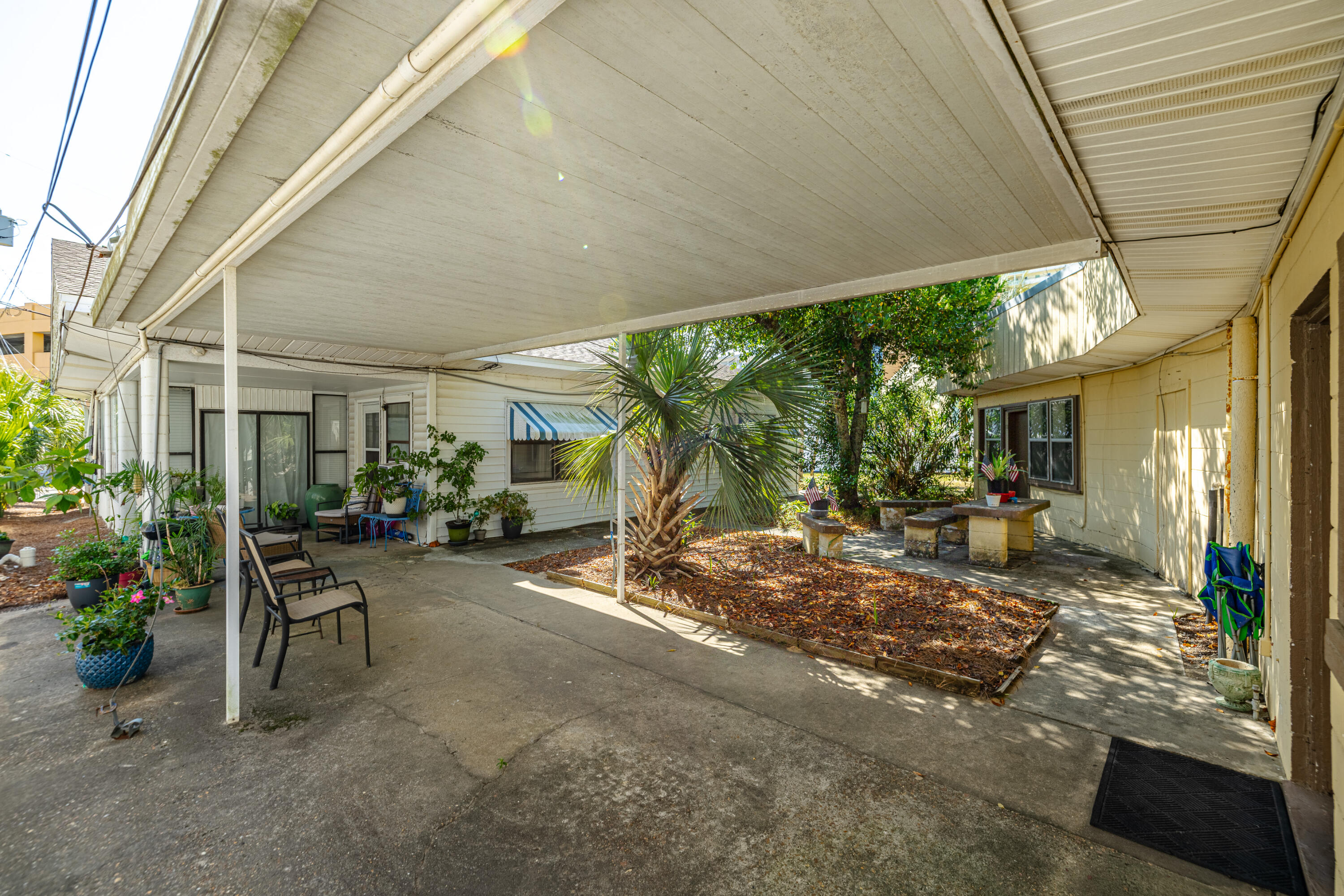 main property photo 50