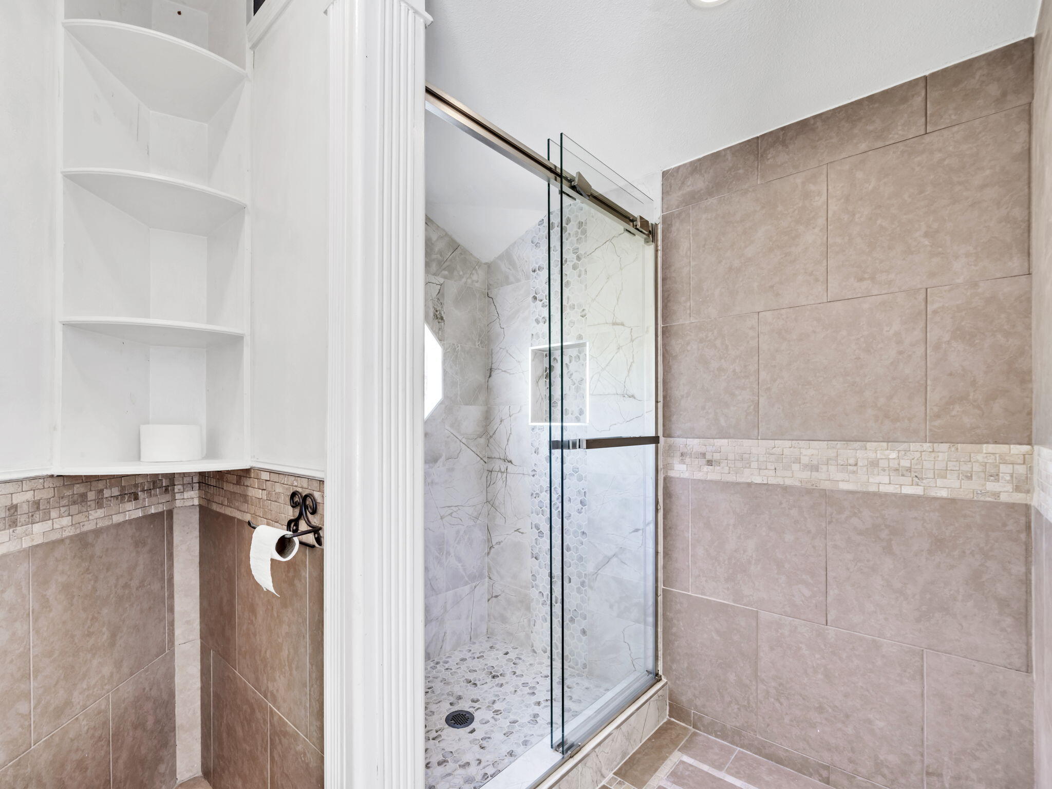 main property photo 73