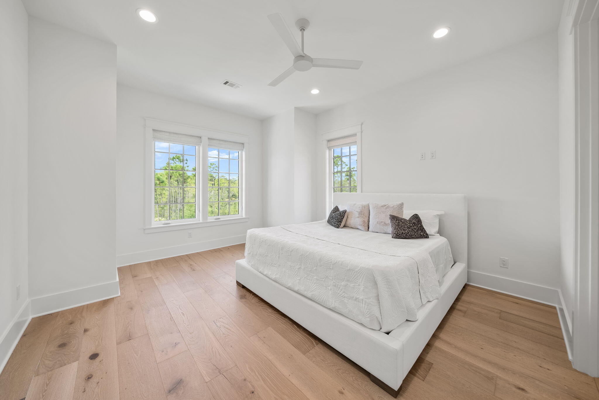 main property photo 75
