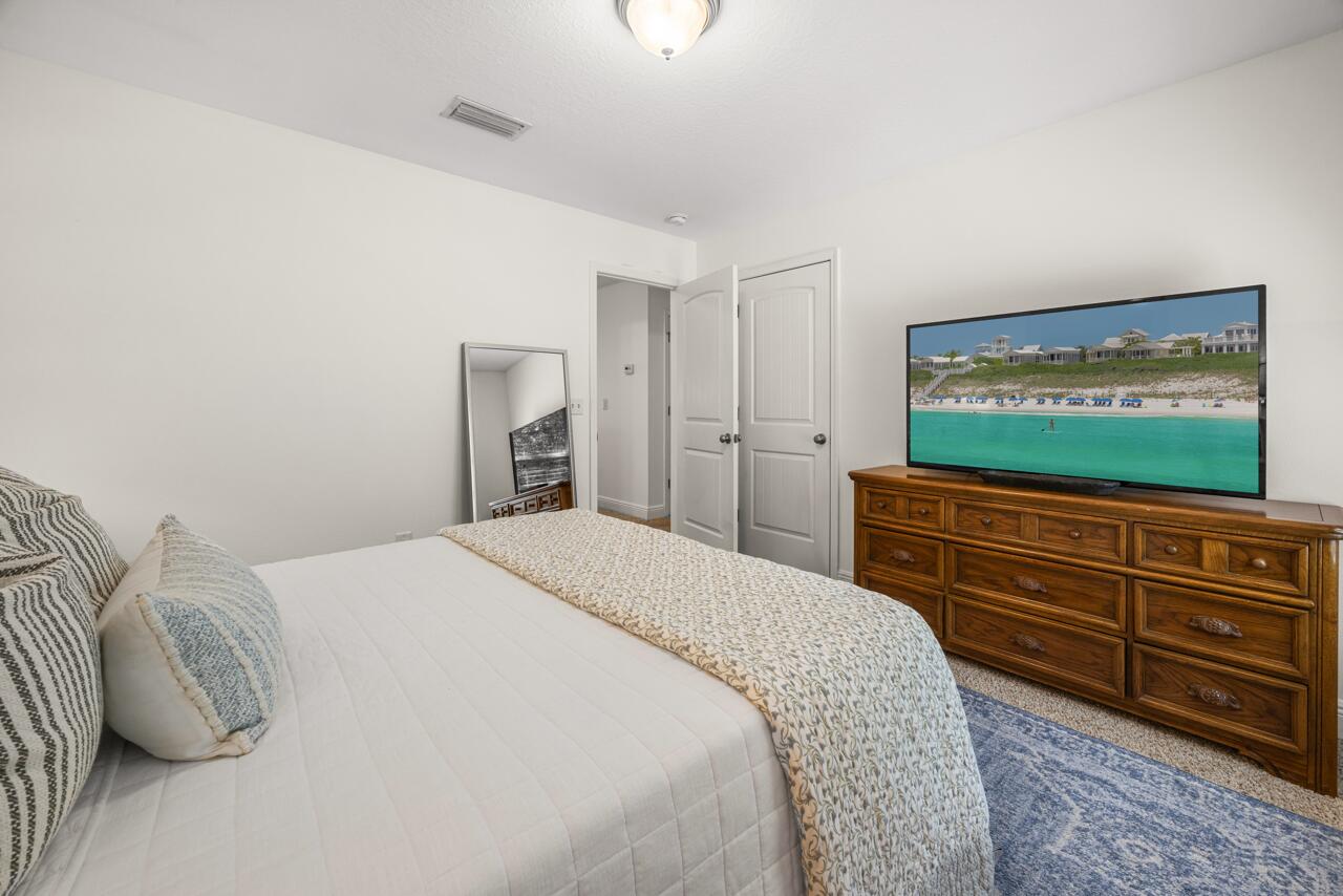 property viewer photo 36