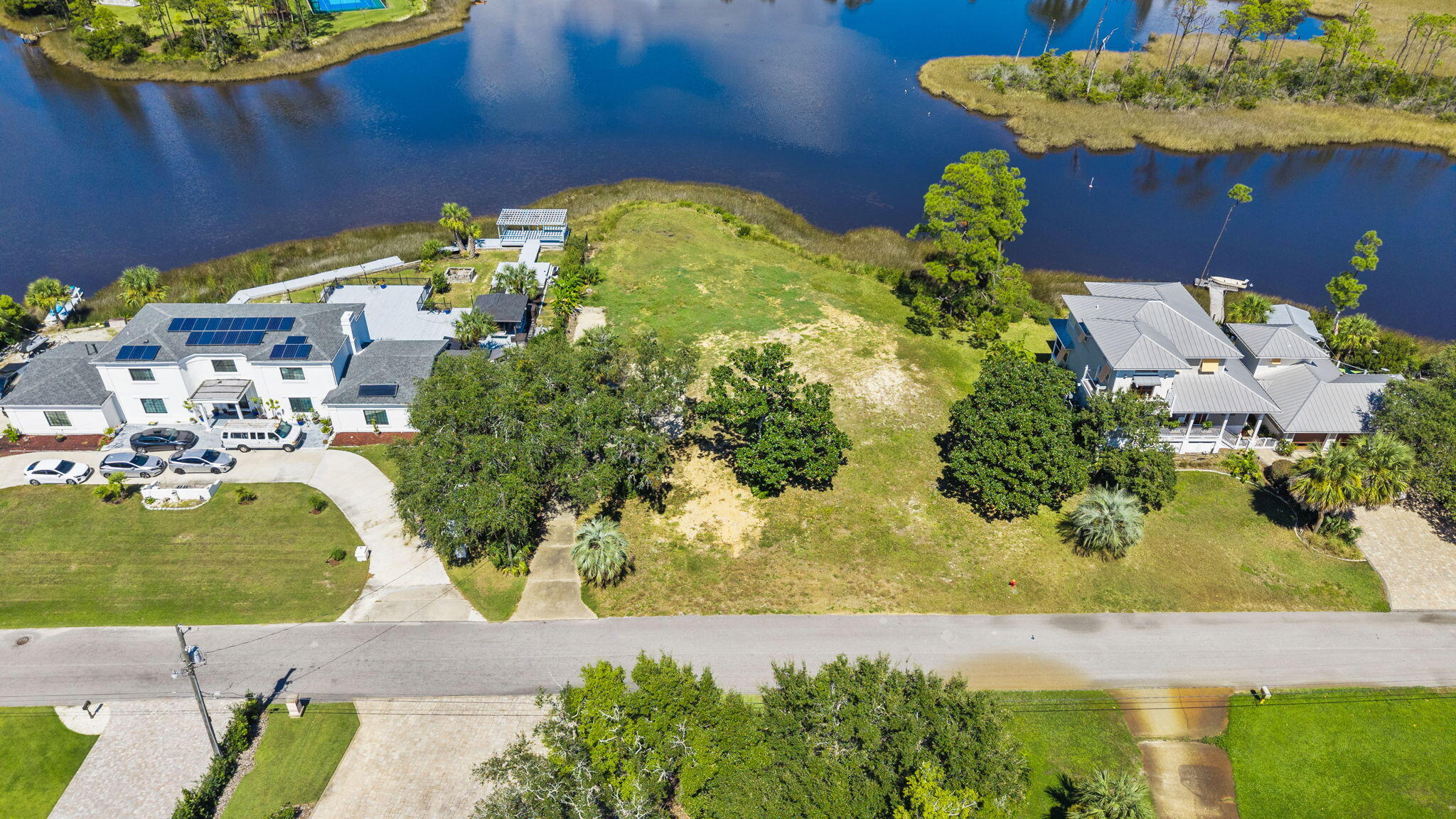 main property photo 8