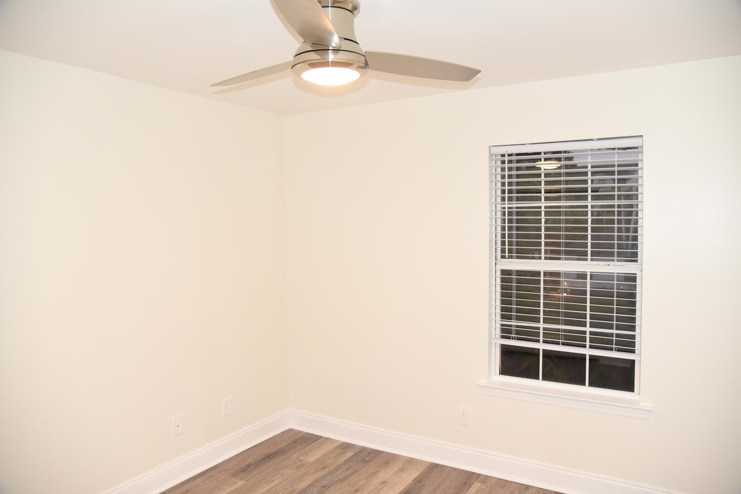 main property photo 77