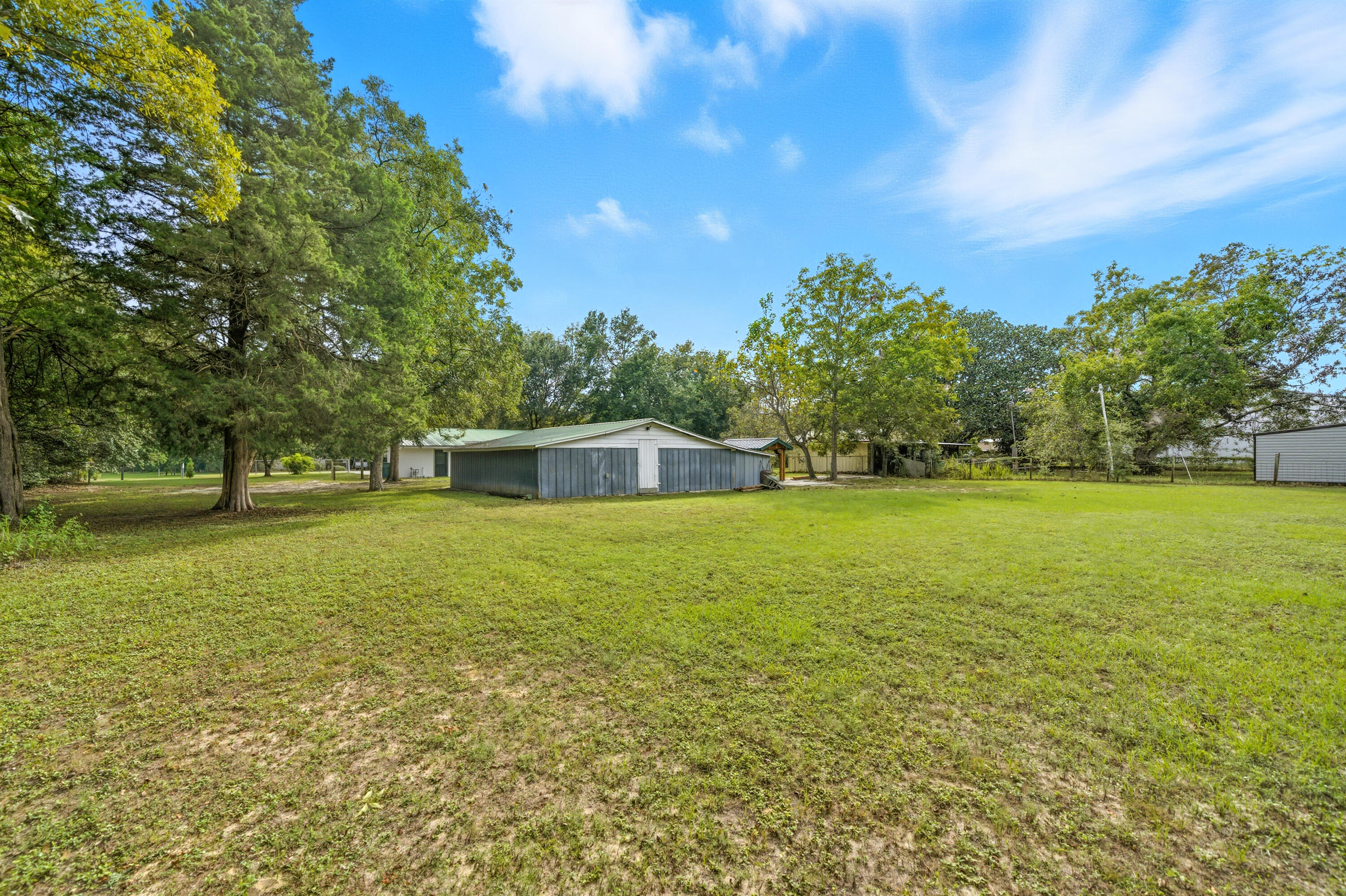 main property photo 49