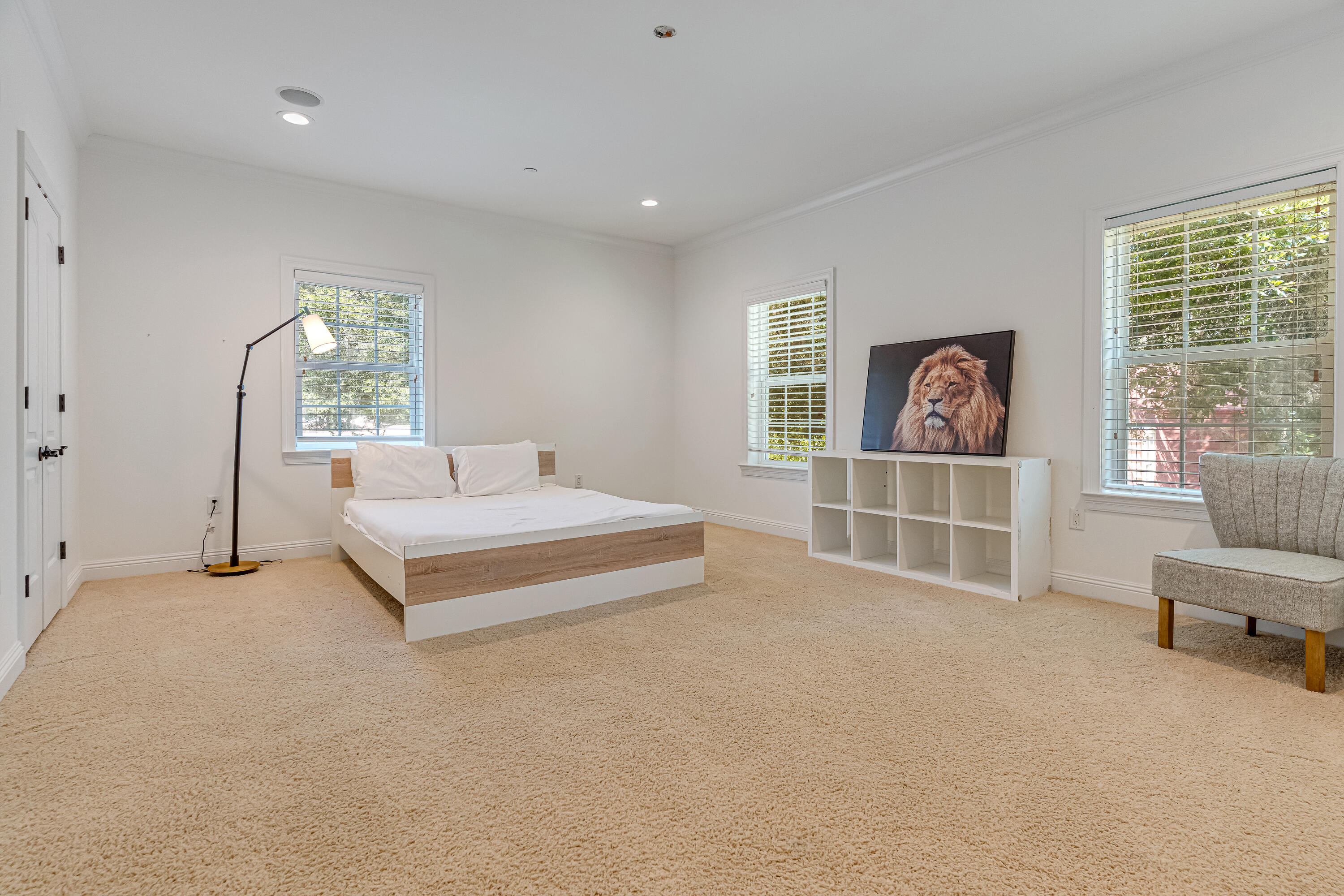 main property photo 66