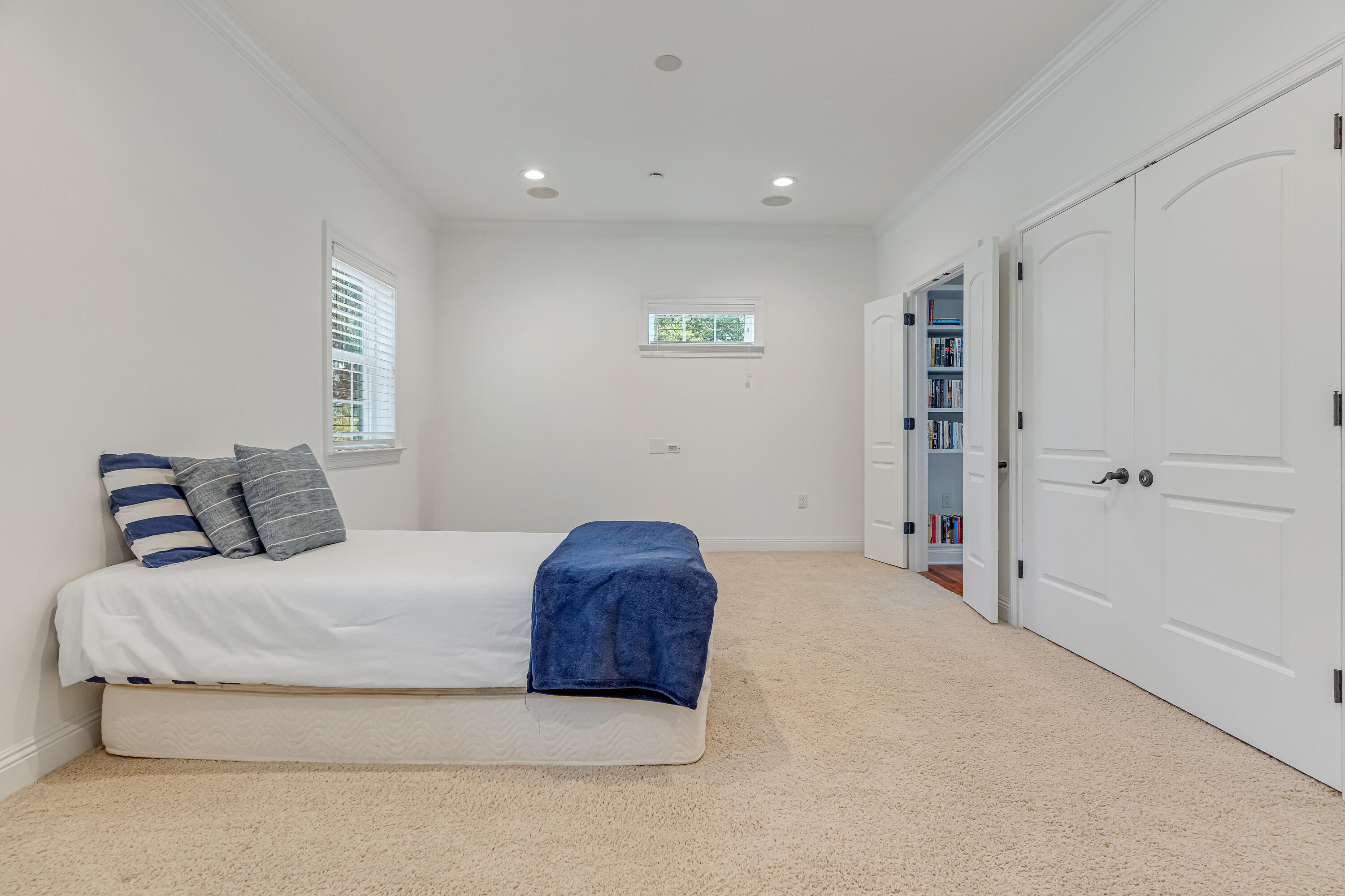 main property photo 81