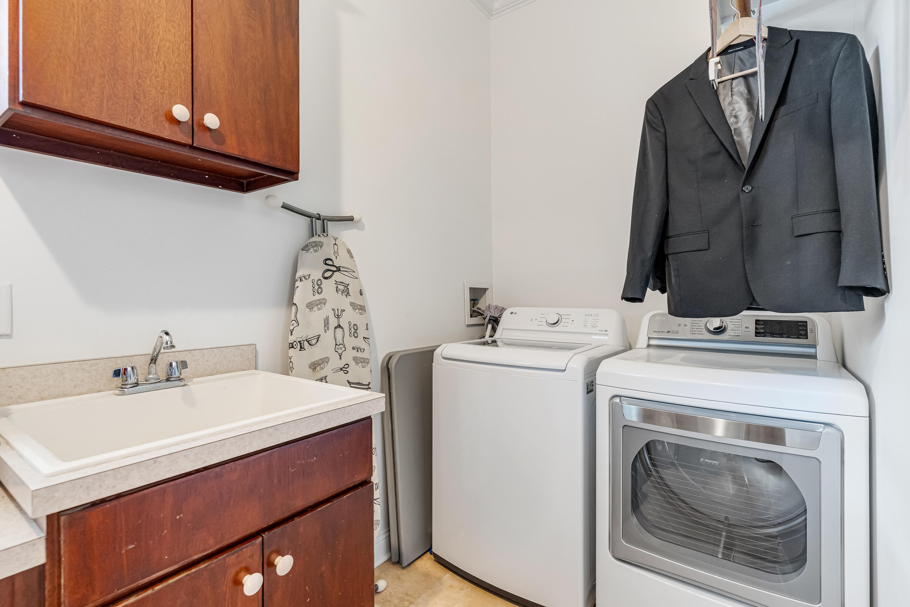 main property photo 94