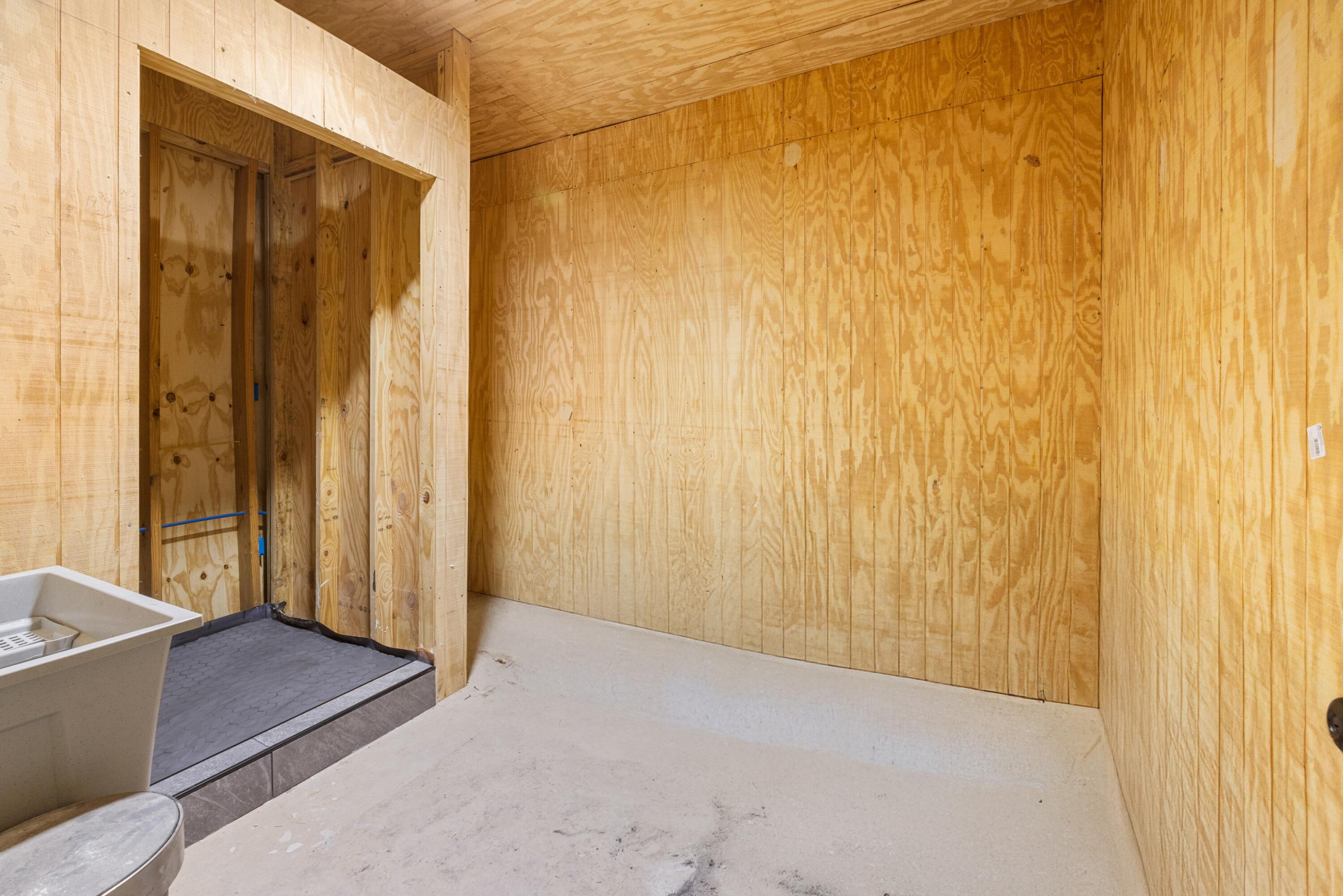 main property photo 123