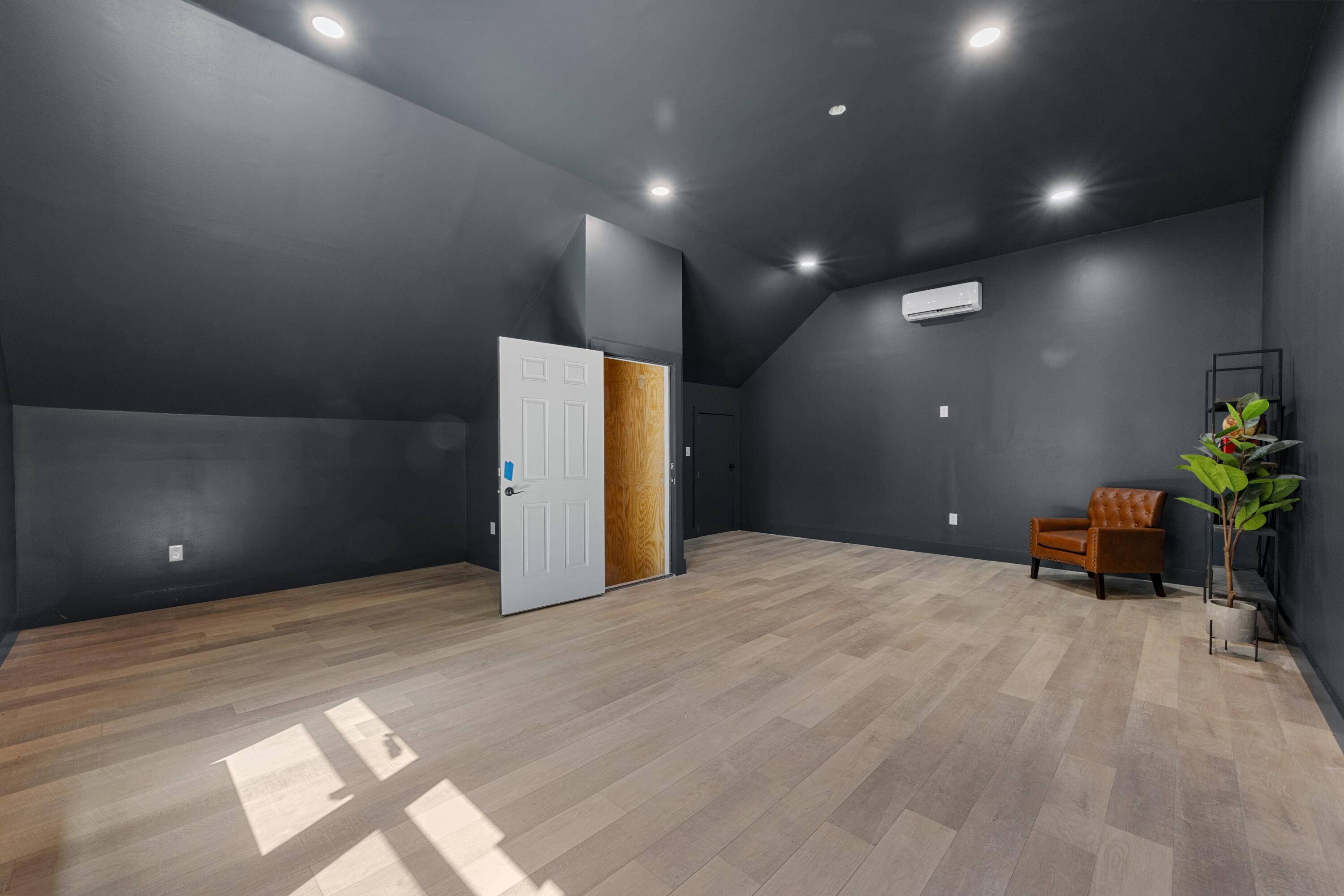 main property photo 129