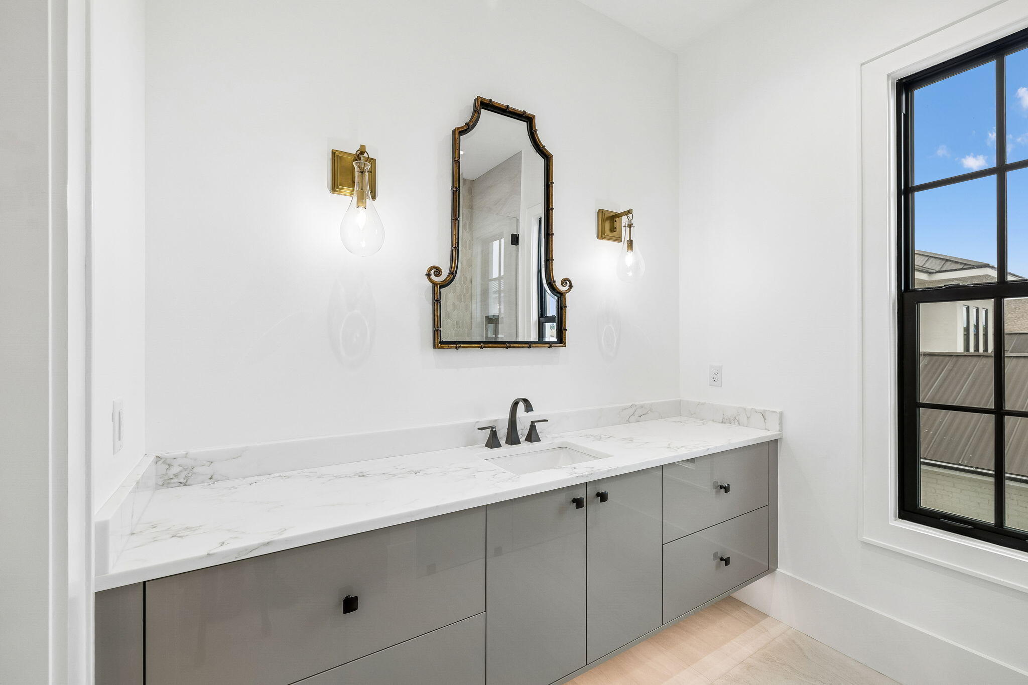 main property photo 77