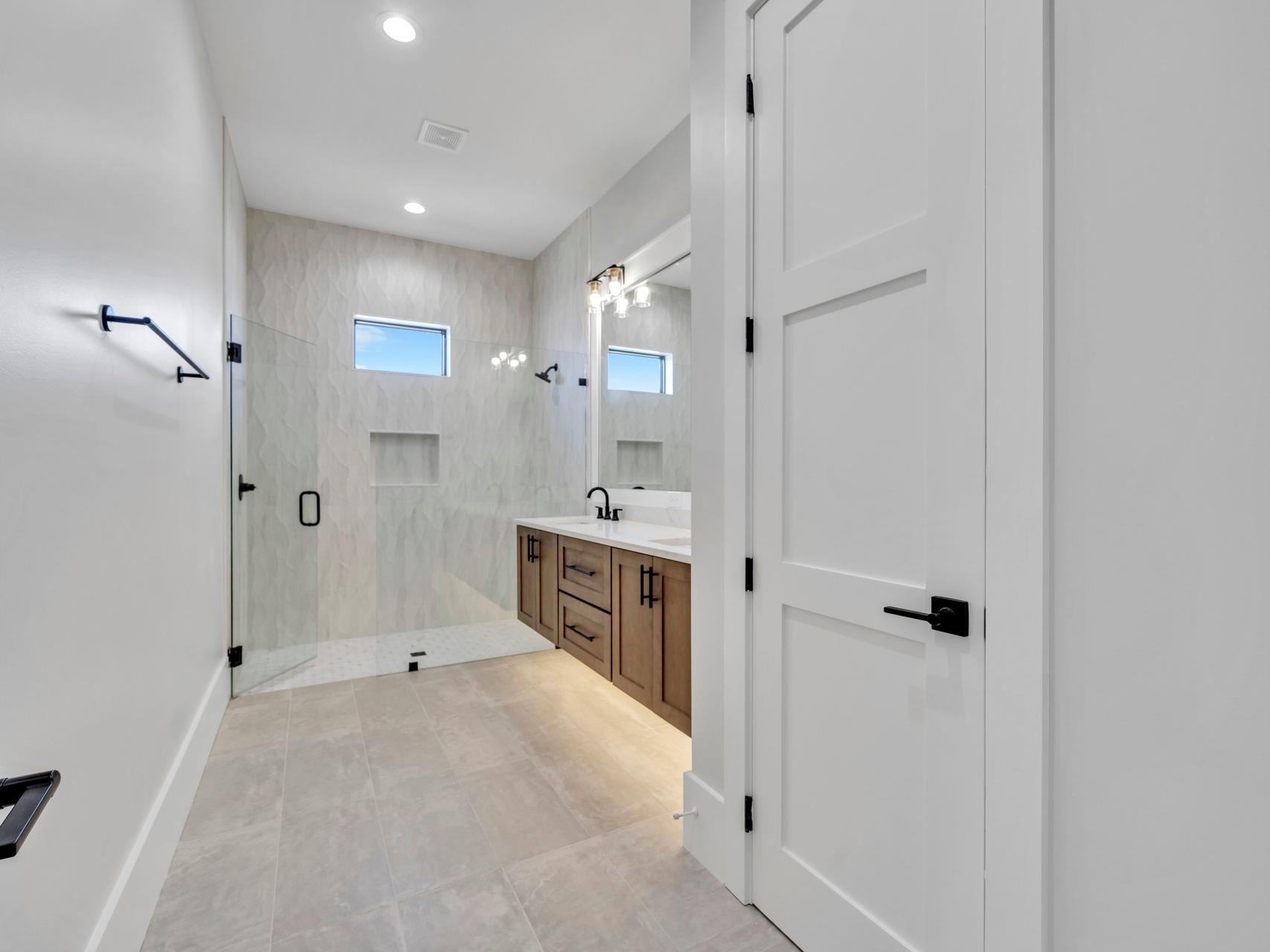 main property photo 159