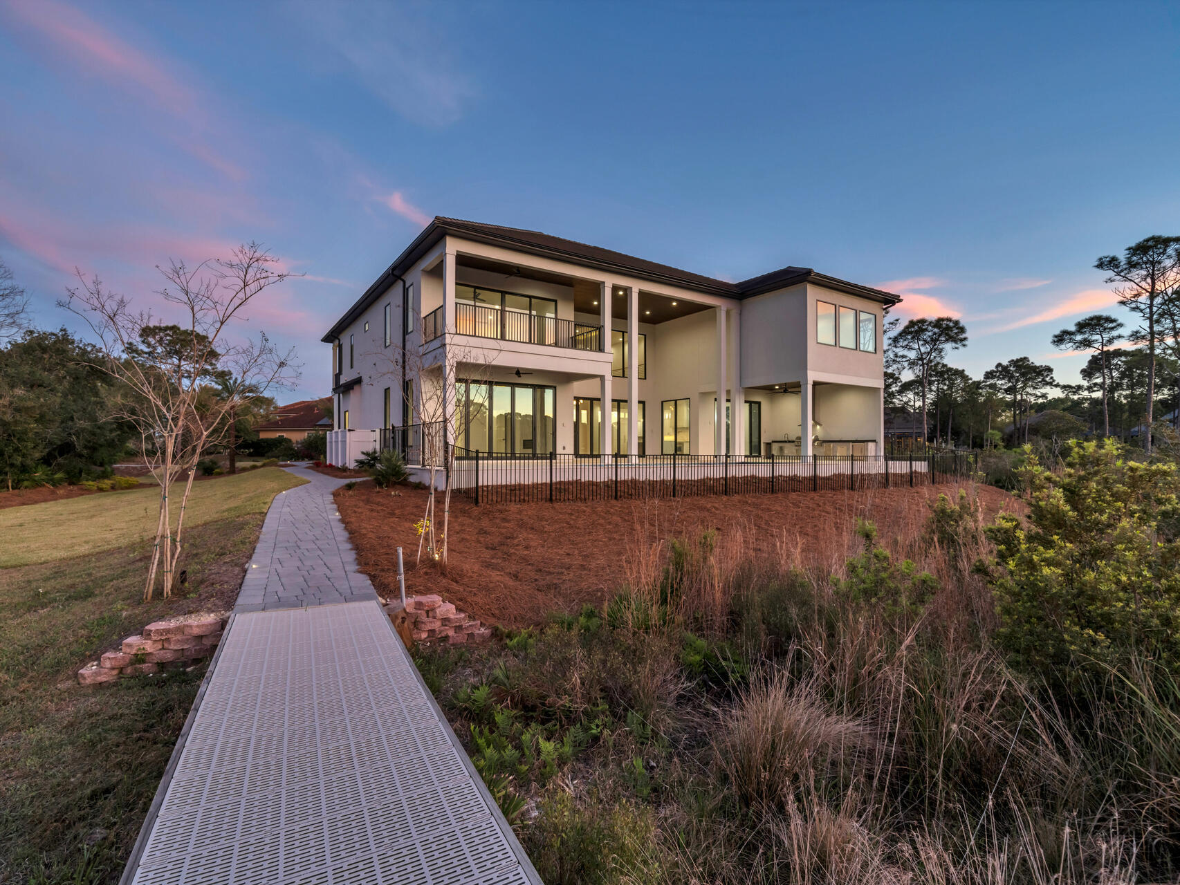 main property photo 40