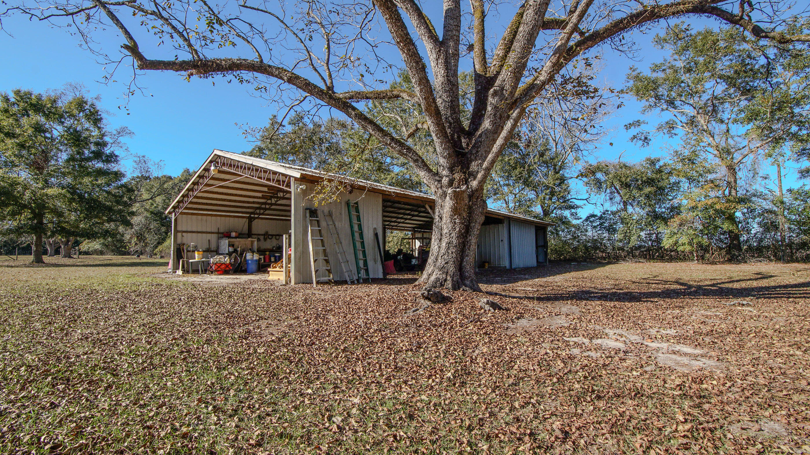 main property photo 35