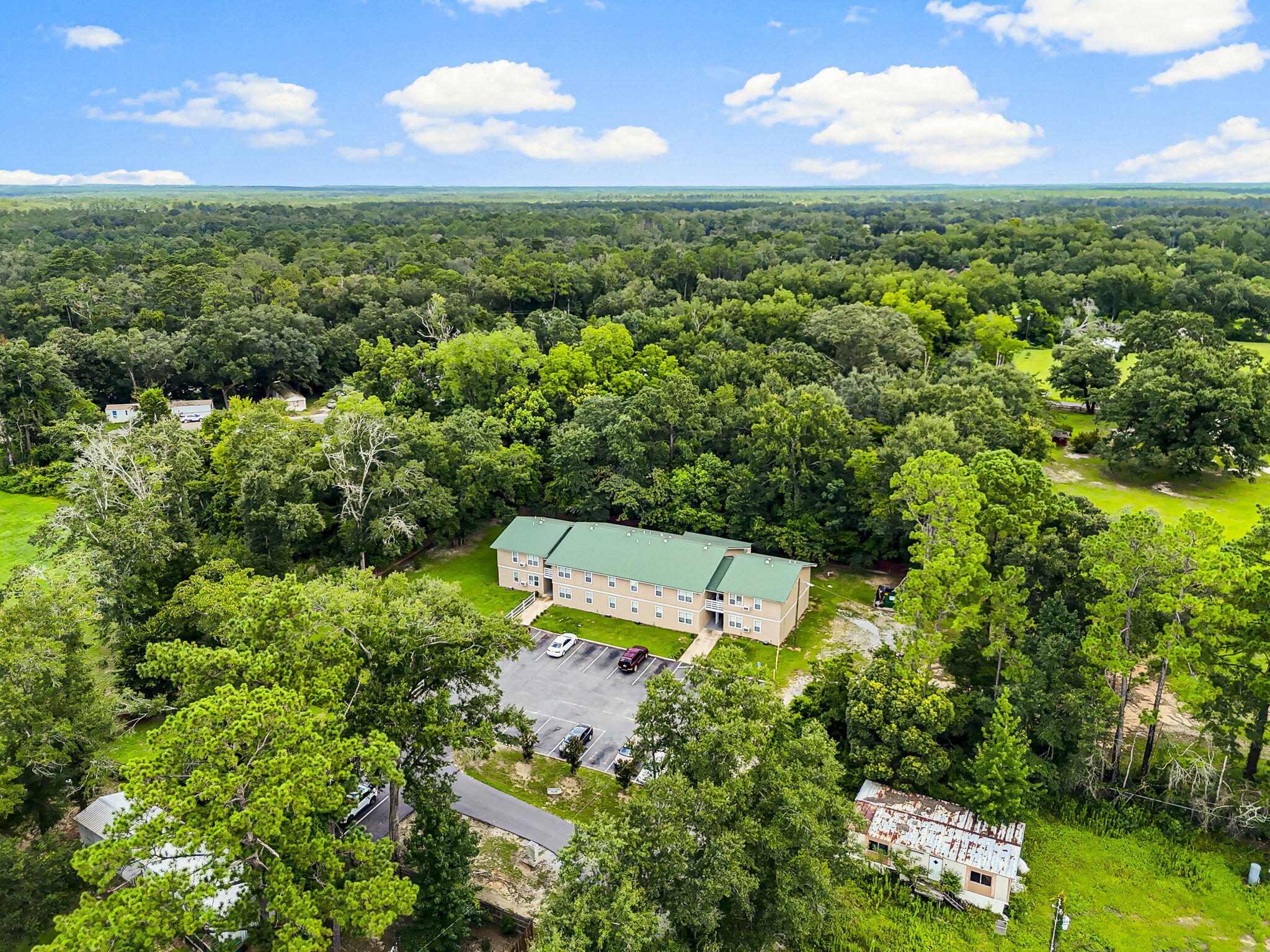 main property photo 33