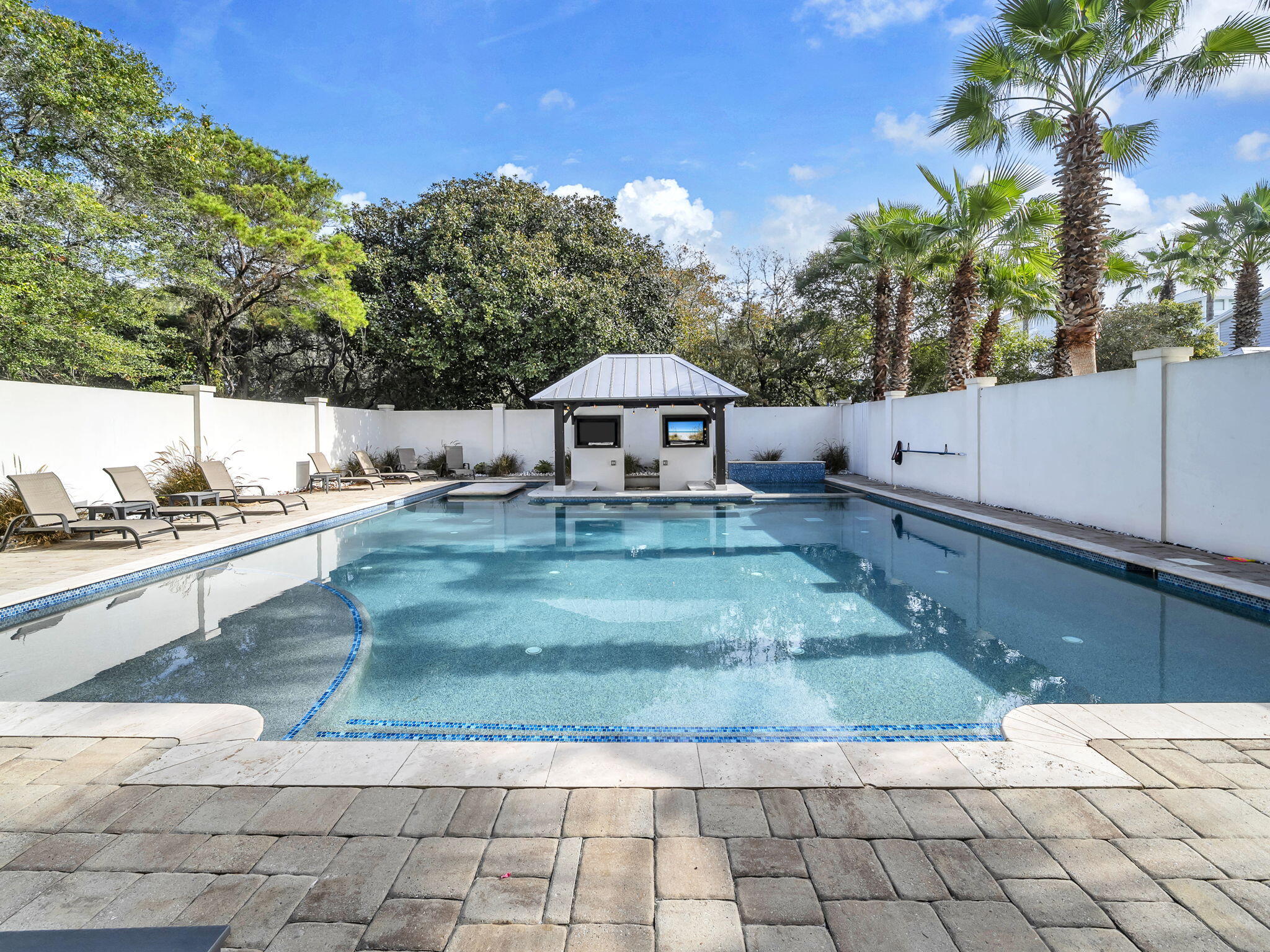 main property photo 86
