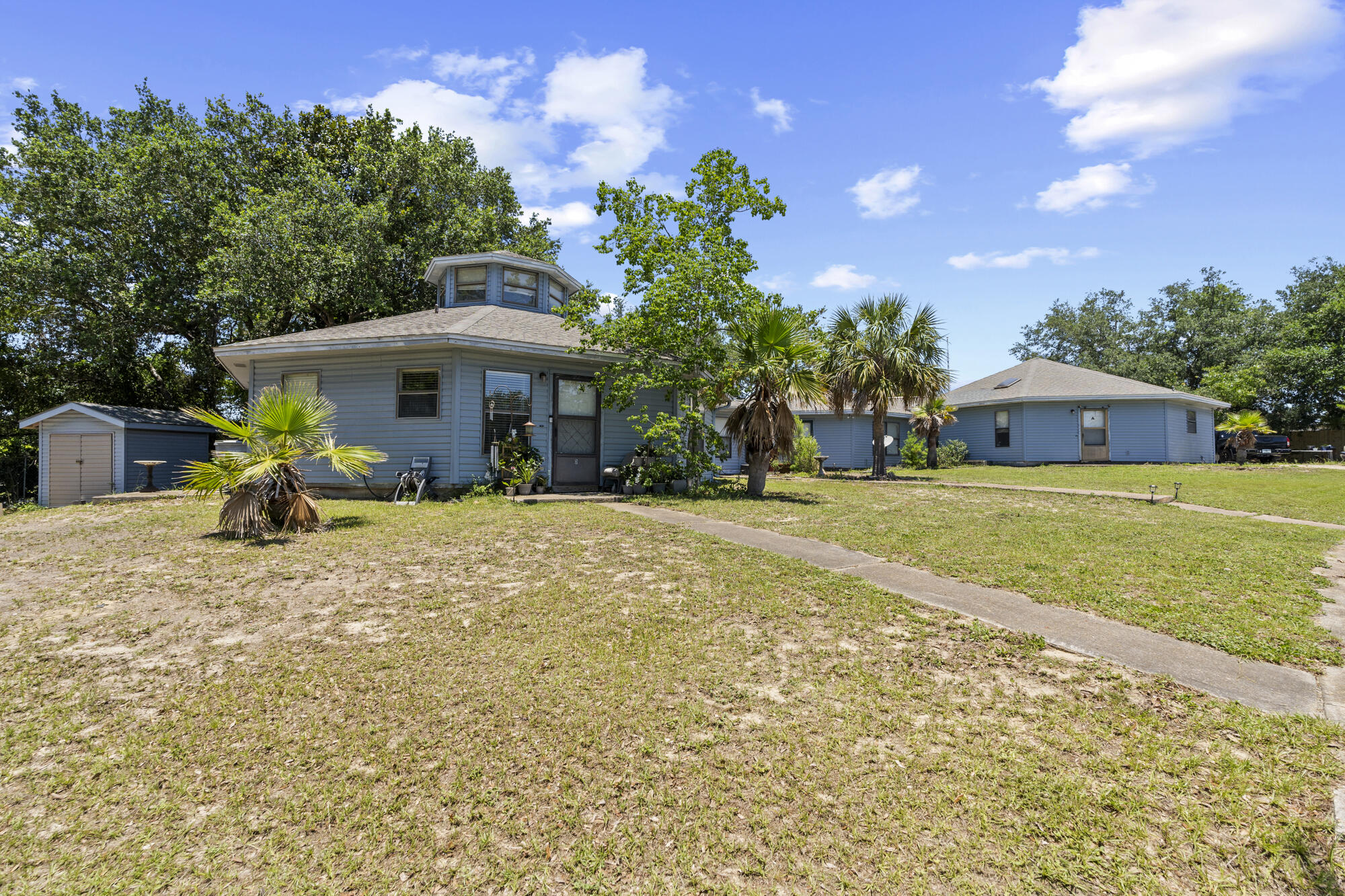 main property photo 18