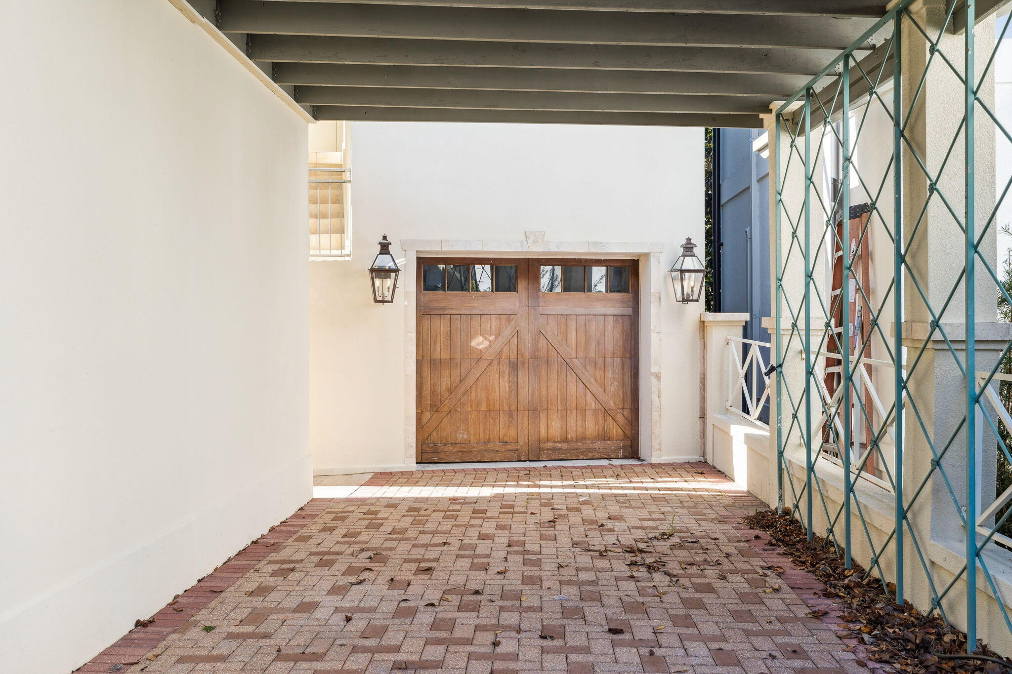 main property photo 20