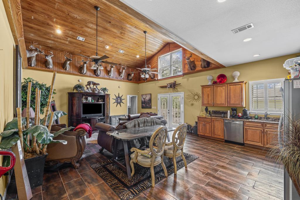 main property photo 103