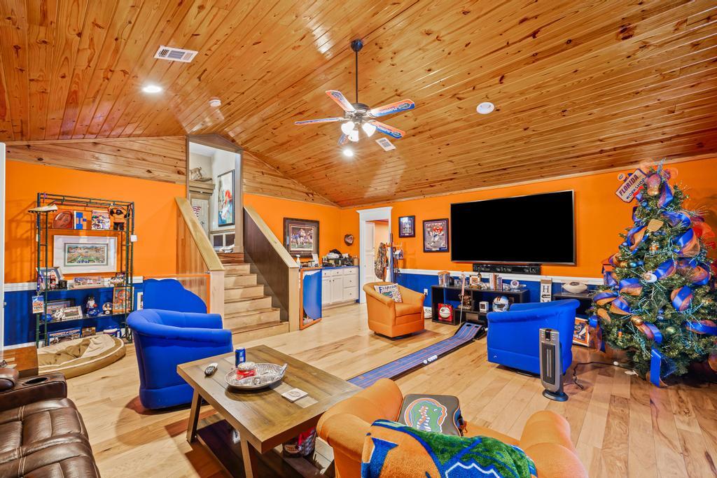 main property photo 128
