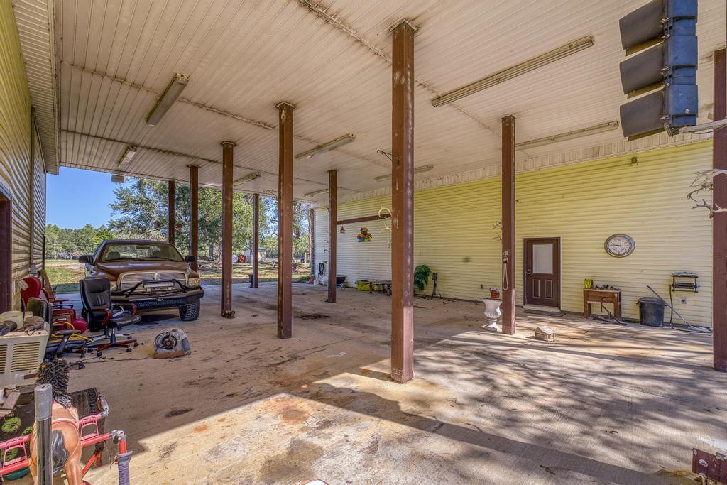 main property photo 99