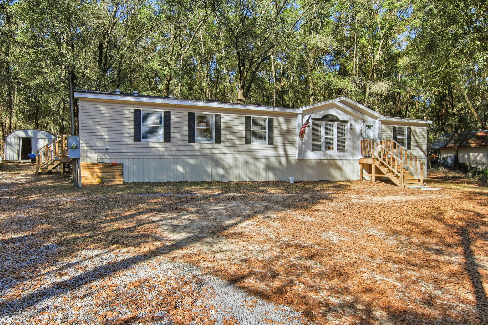 main property photo 7