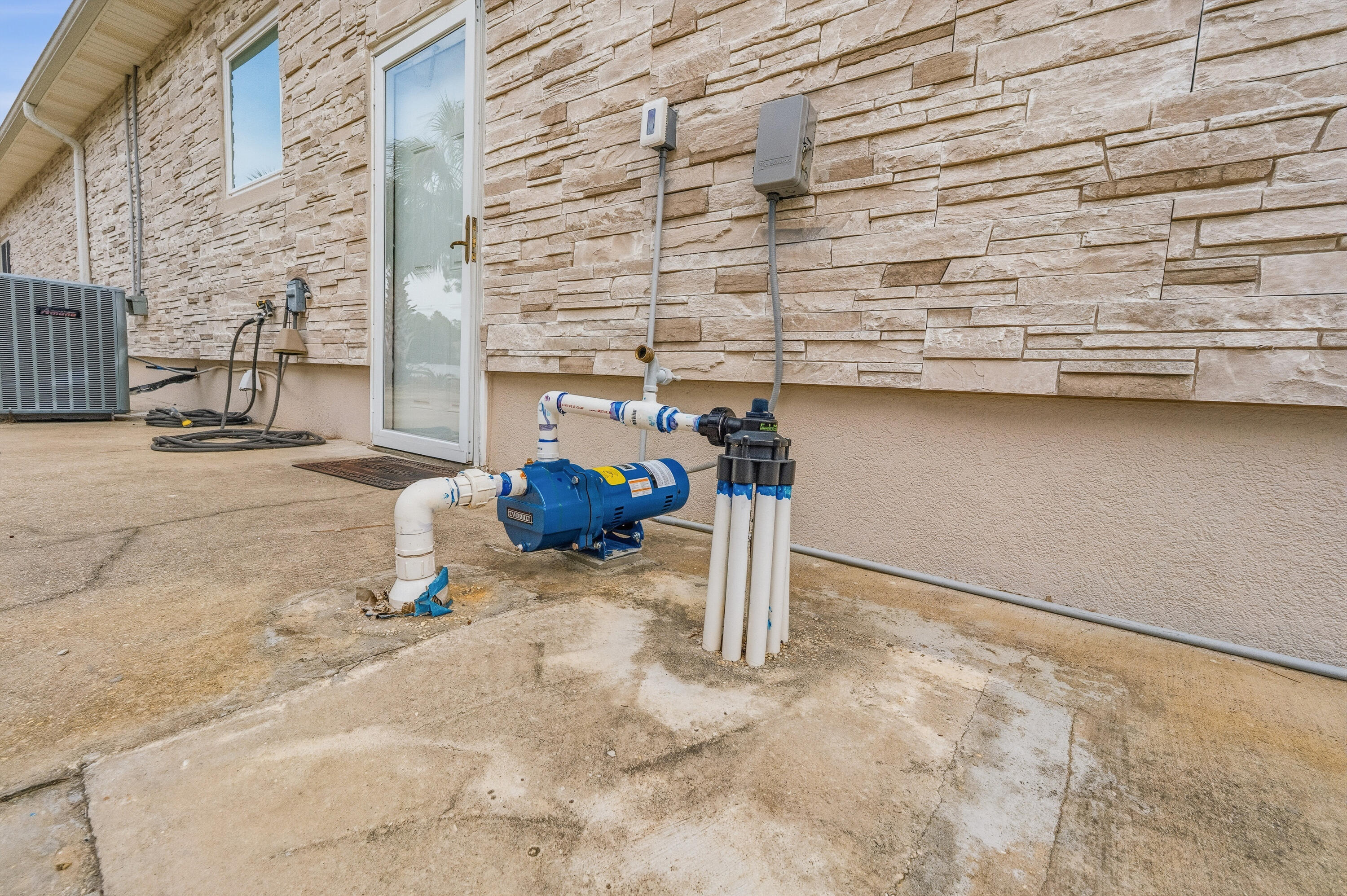 main property photo 89