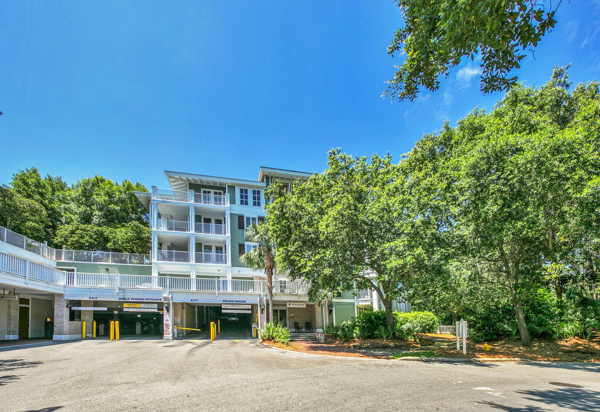 main property photo 40