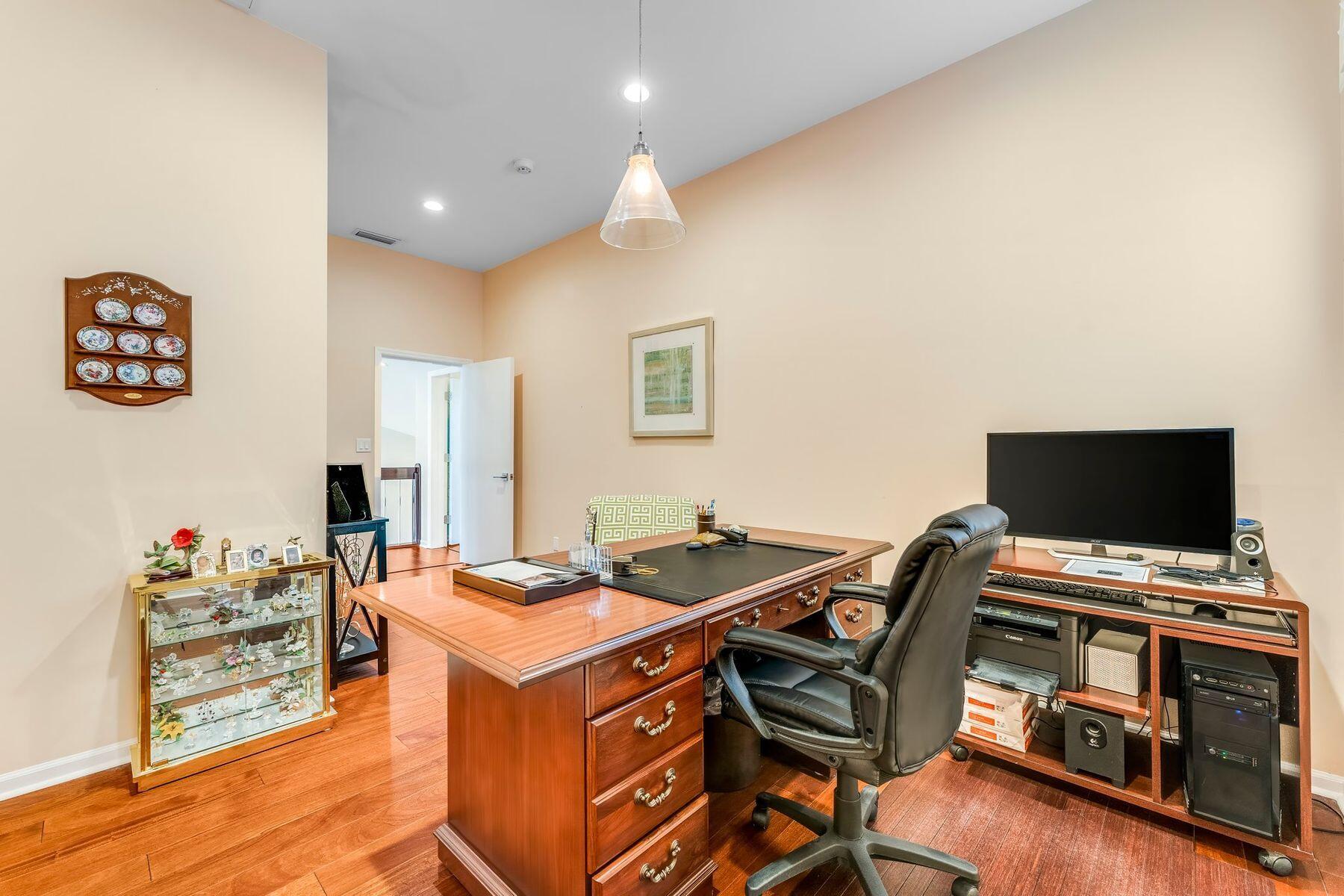main property photo 78