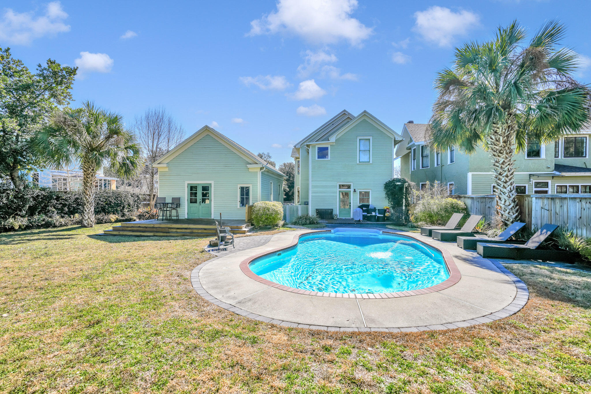 main property photo 31