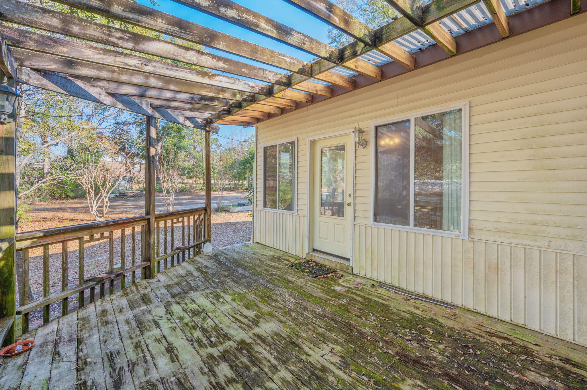 main property photo 40