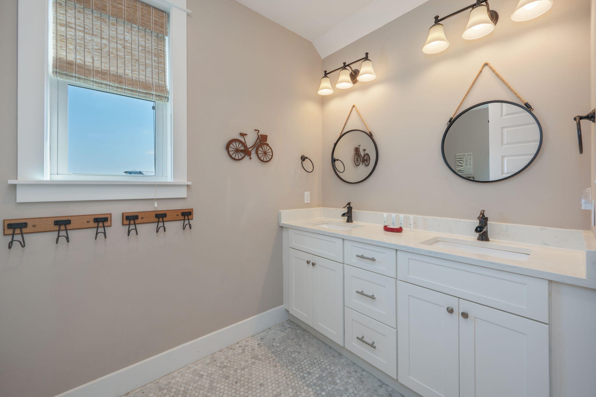 main property photo 63