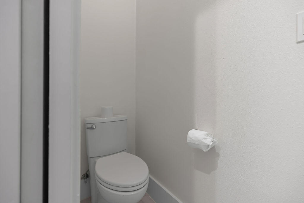 main property photo 78