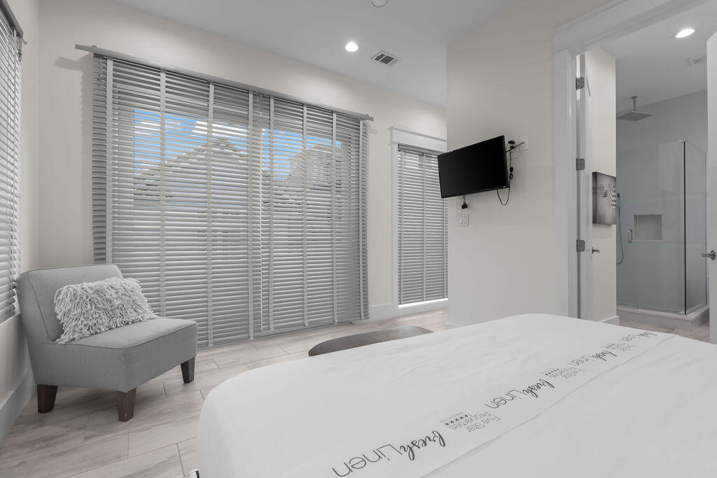 main property photo 80