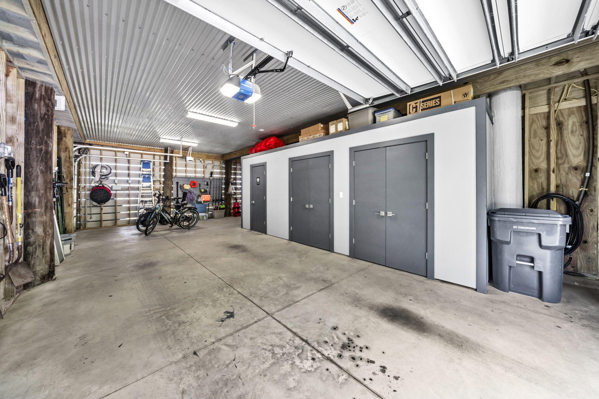 main property photo 79