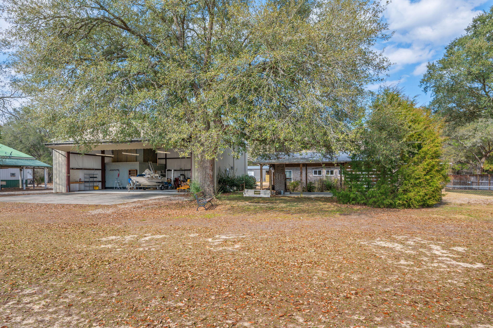 main property photo 39