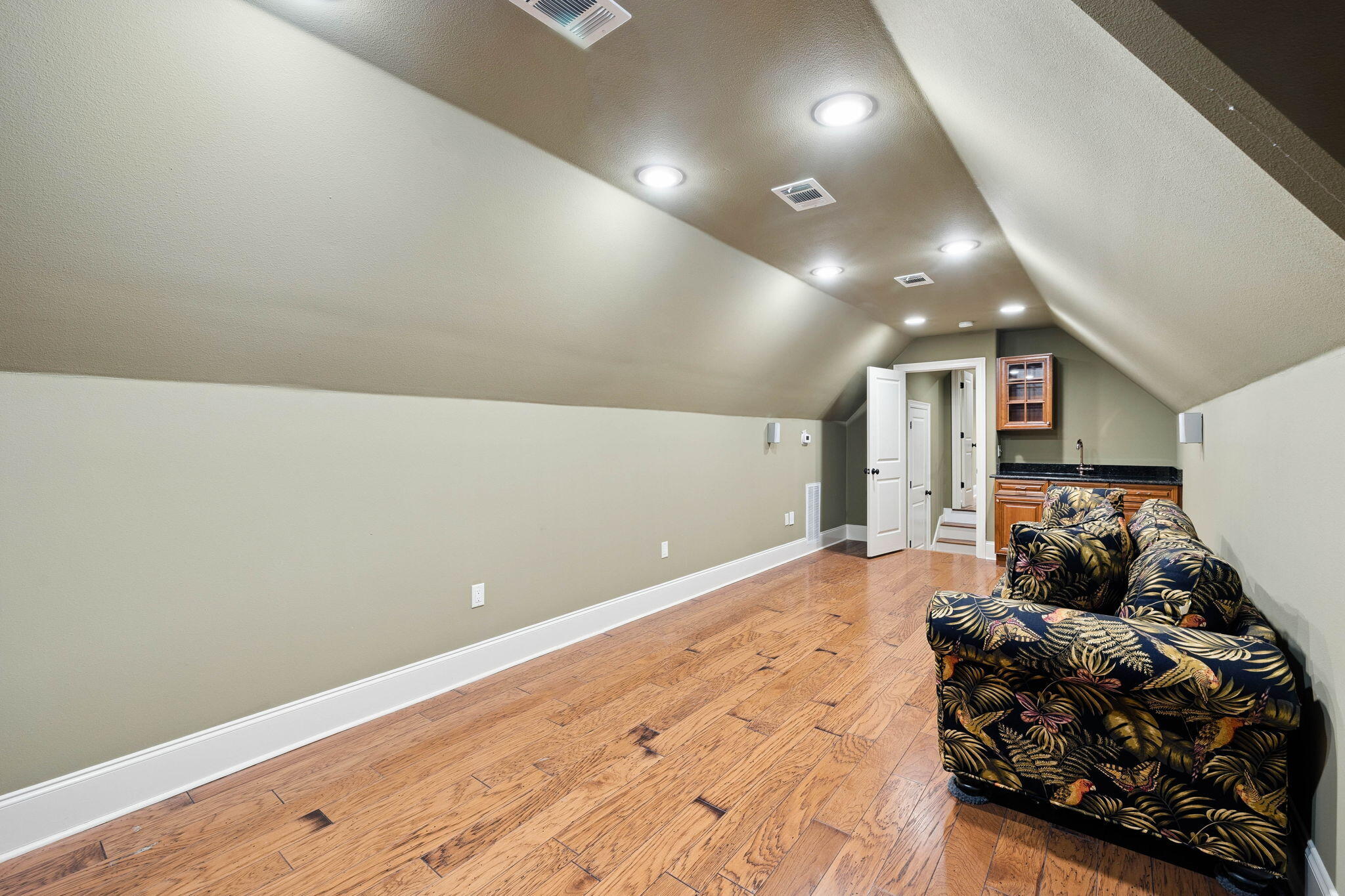 main property photo 62
