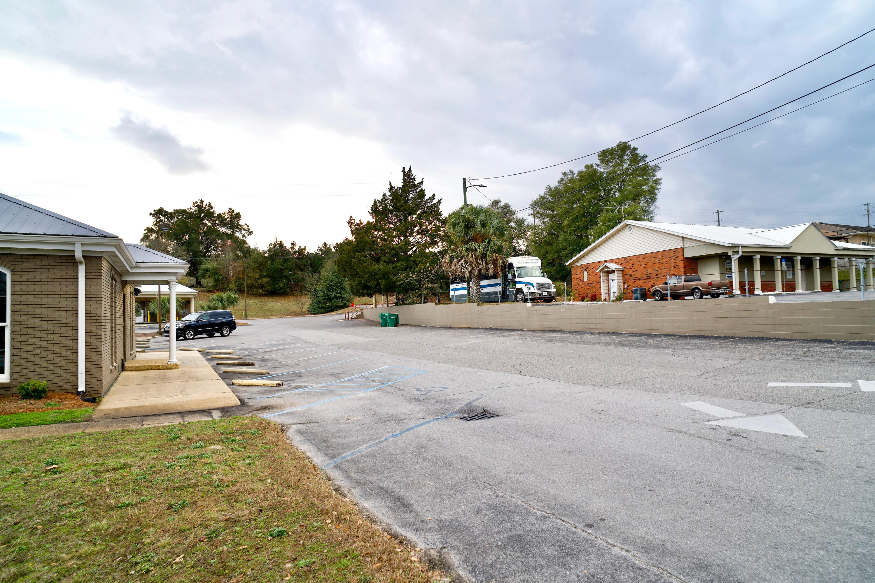 main property photo 25