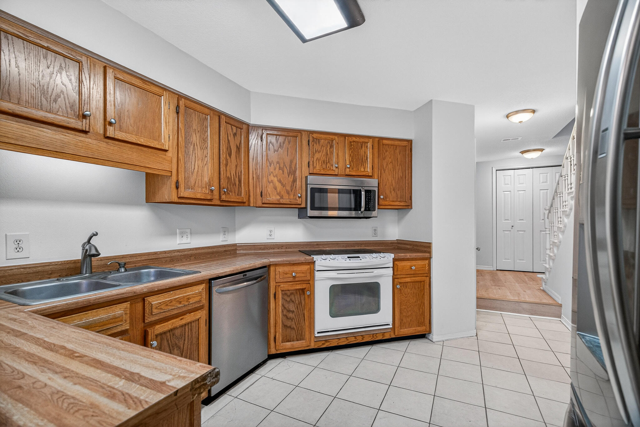 main property photo 12