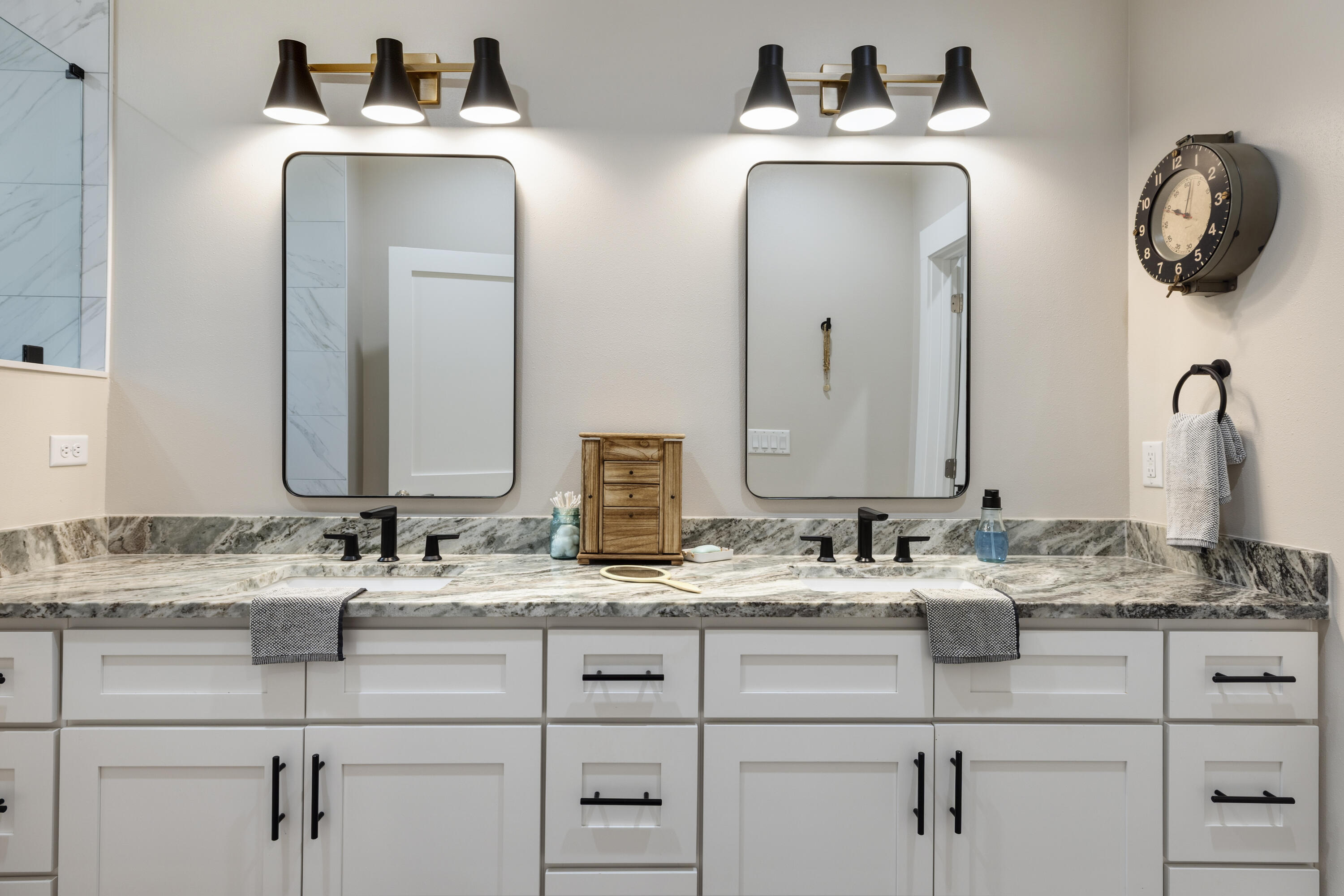 property viewer photo 23