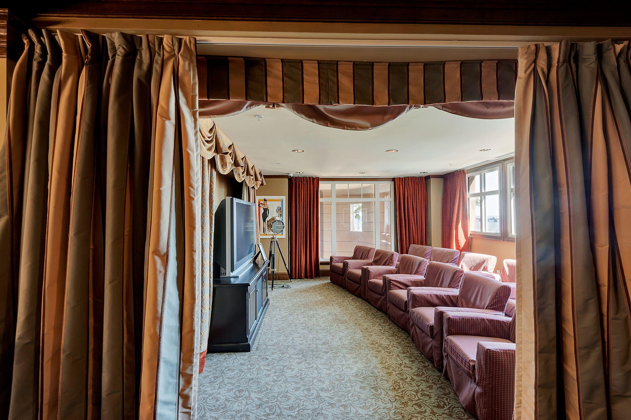 main property photo 50