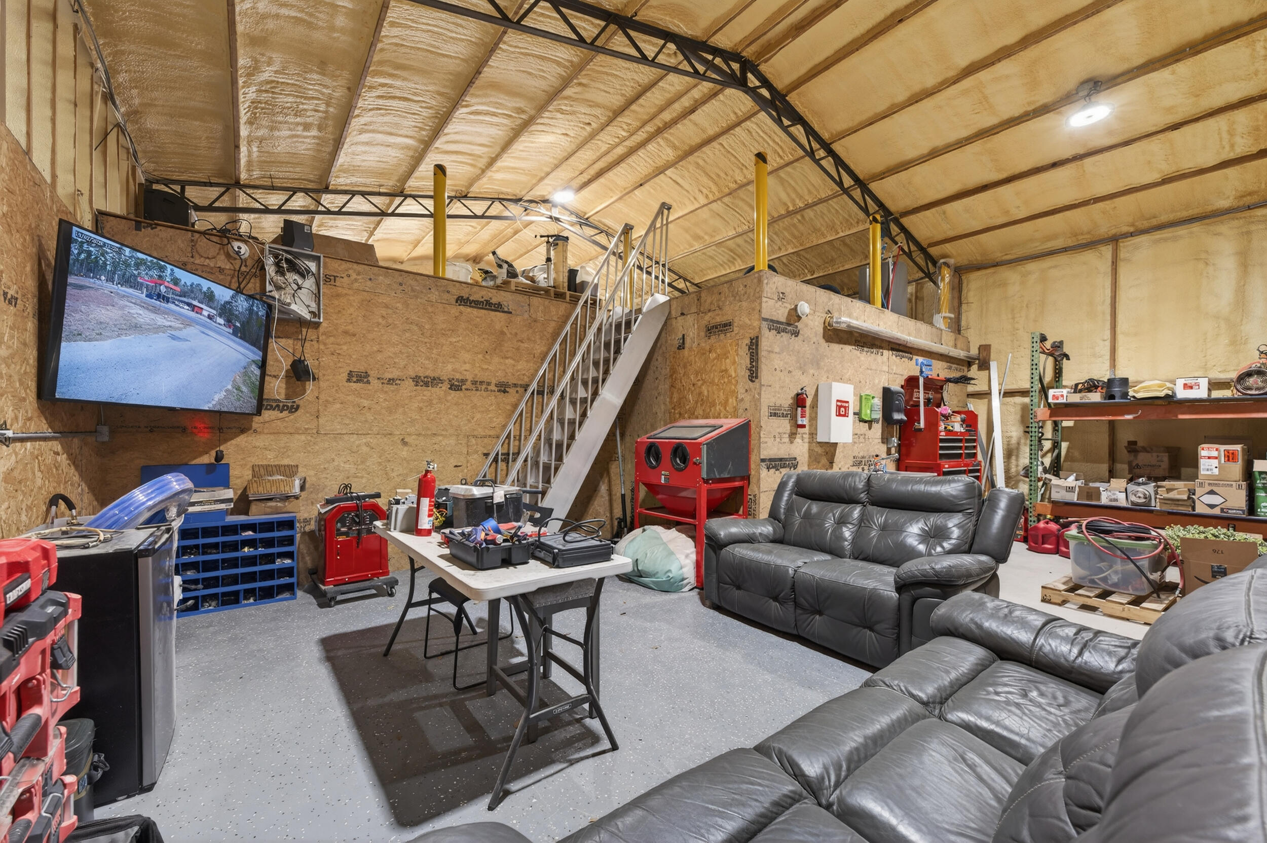 main property photo 29