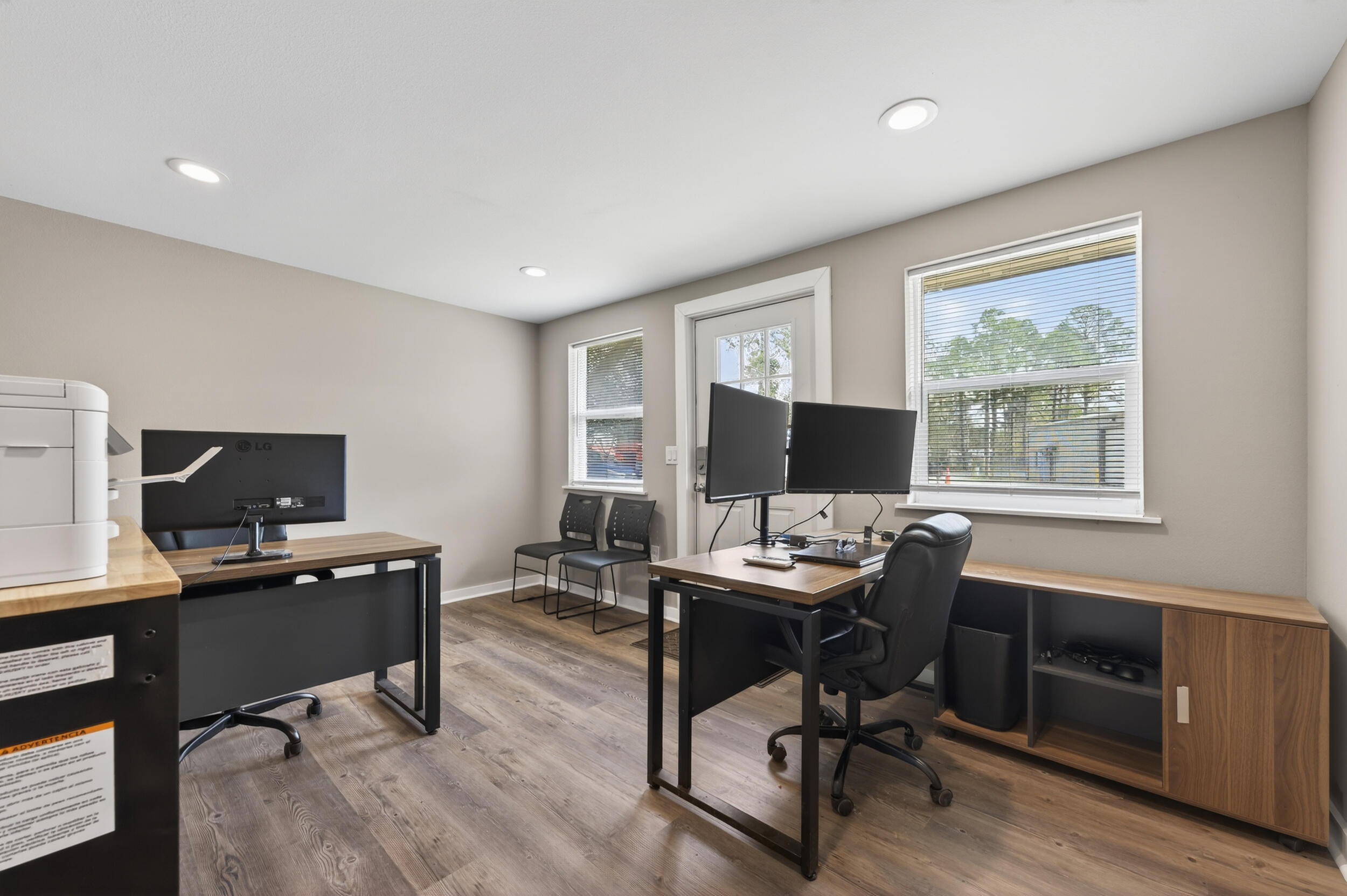 main property photo 37