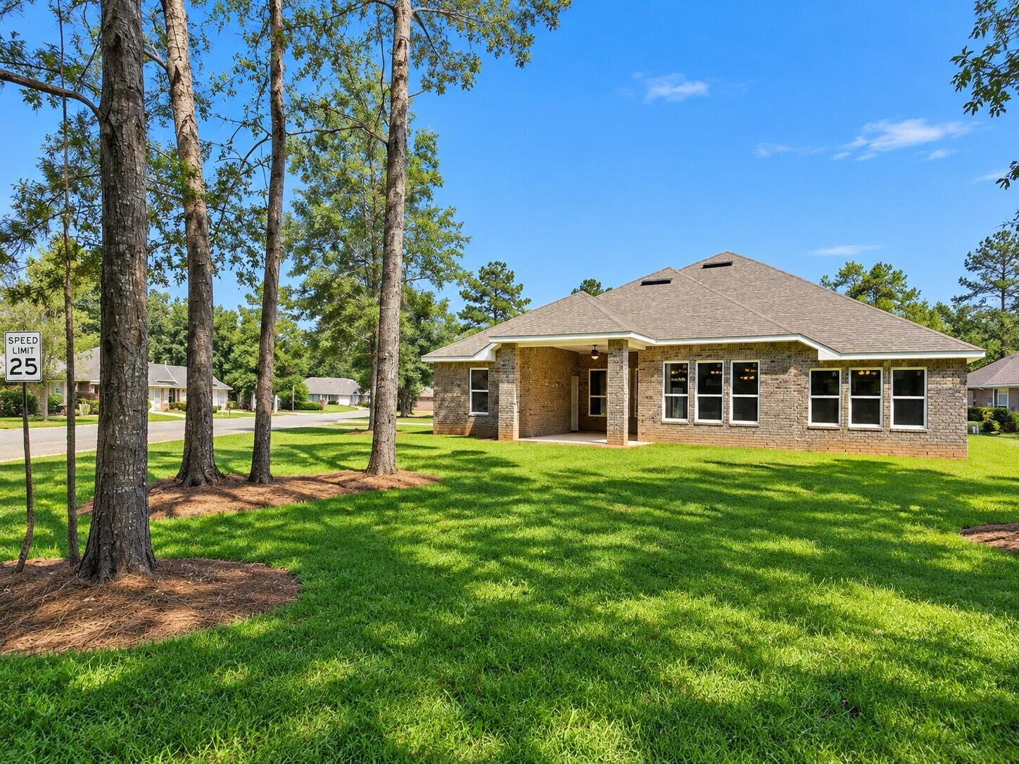main property photo 19
