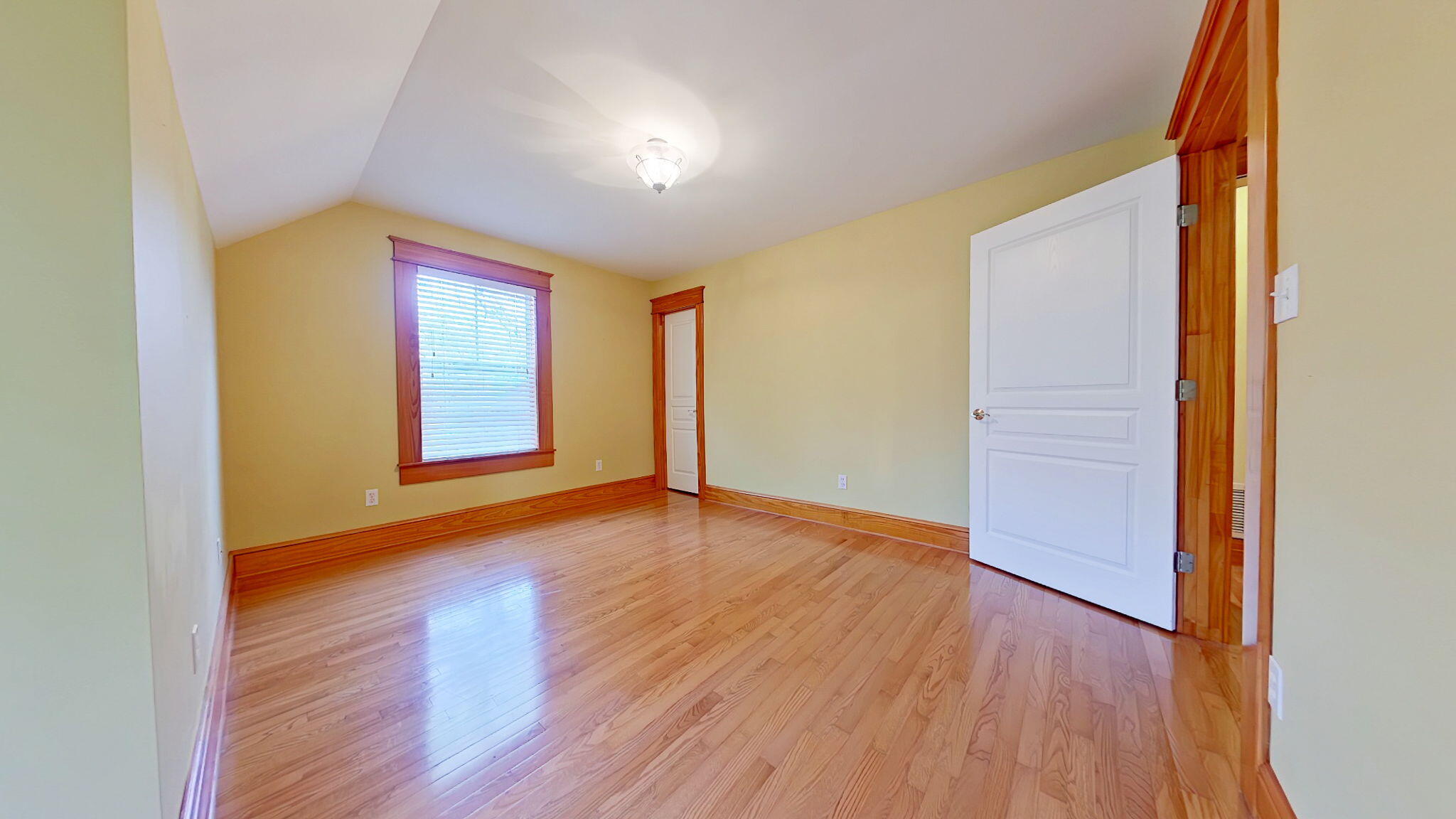 property viewer photo 40