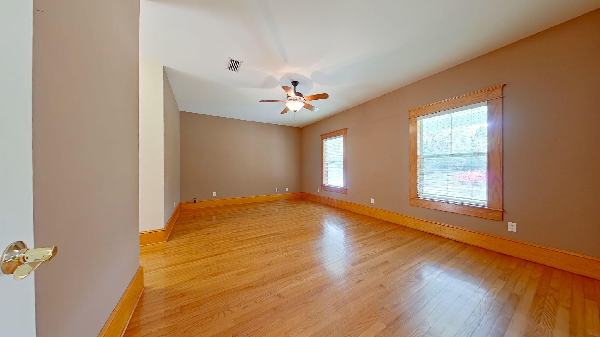 property viewer photo 8