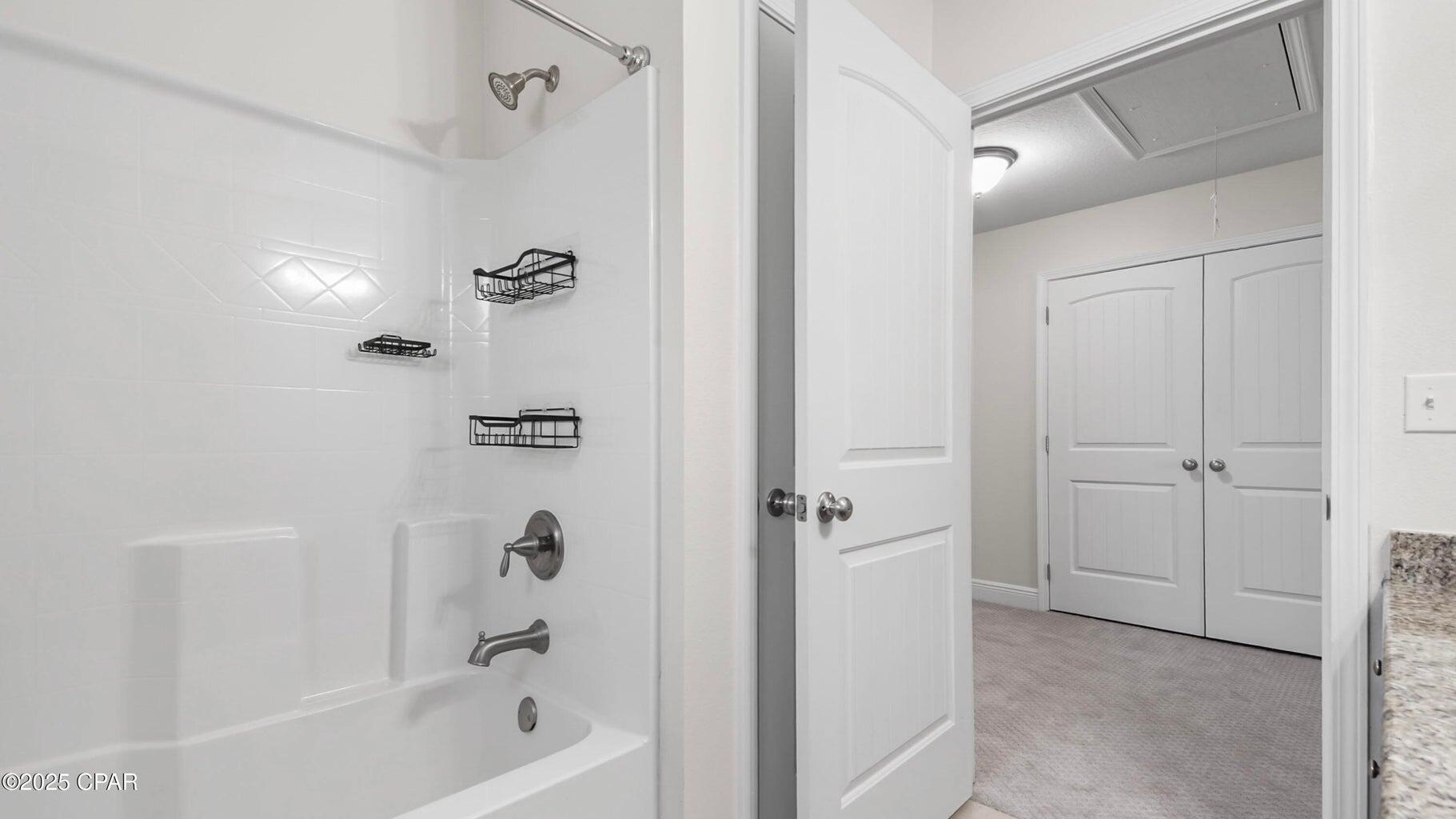 property viewer photo 45